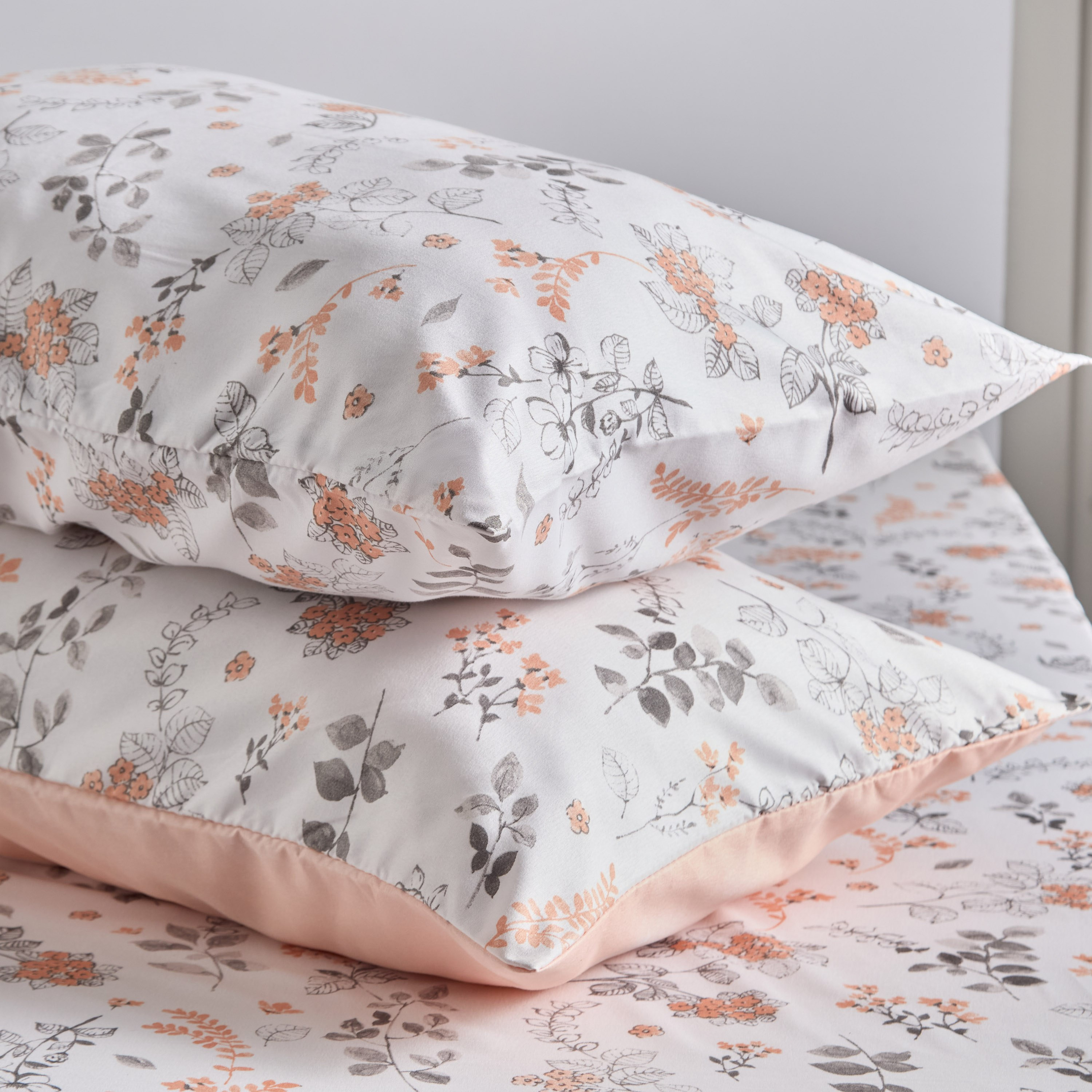 طقم غطاء وسادة مايكروفايبر مطبوع من ماتريكس مالطا مكون من قطعتين - 50x75 سم-hbxhomeware-hbxbedroom-image-4