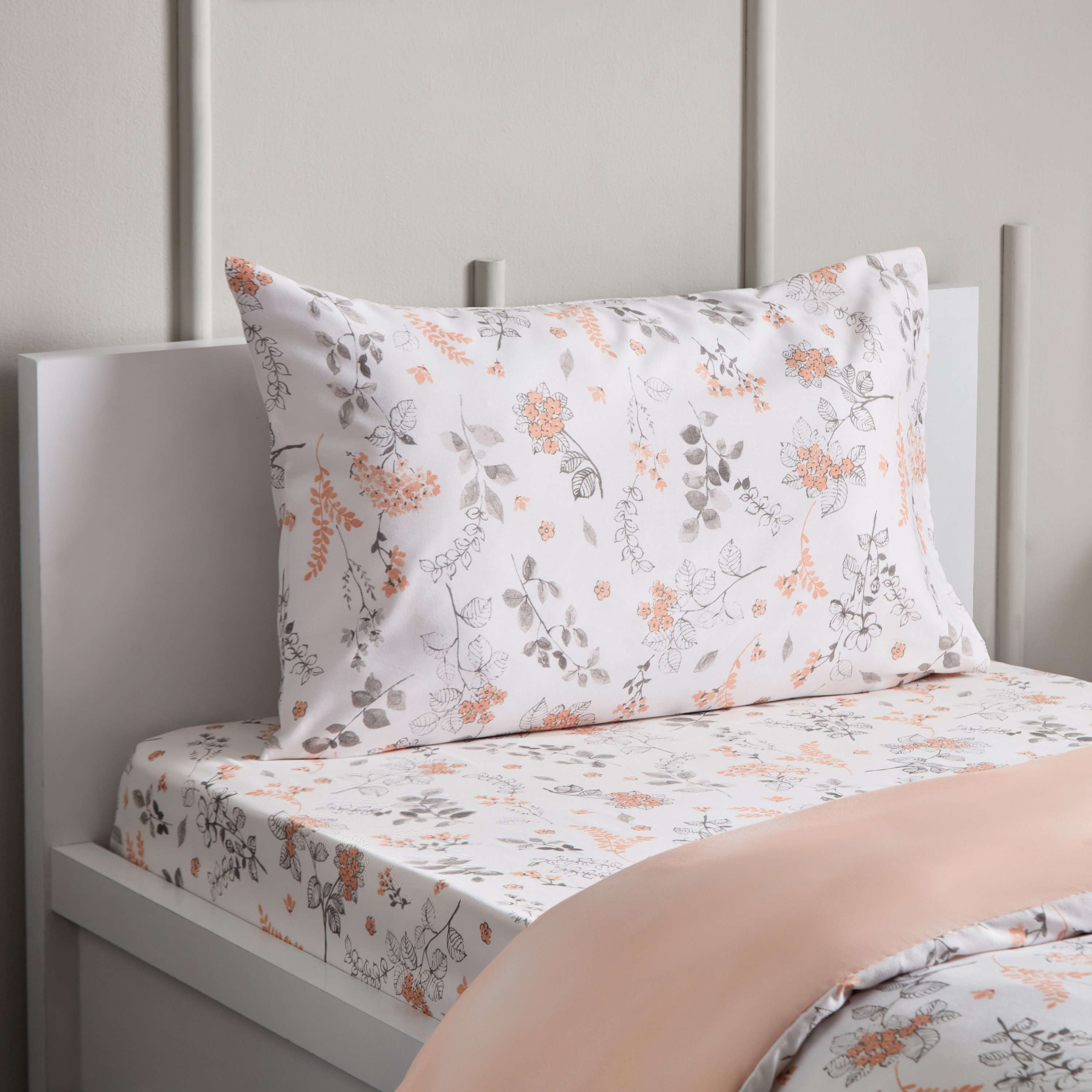طقم غطاء لحاف فردي من الألياف الدقيقة قطعتين بطبعات مالطا من ماتريكس - 135x200 سم-hbxhomeware-hbxdecorandfurnishings-image-1
