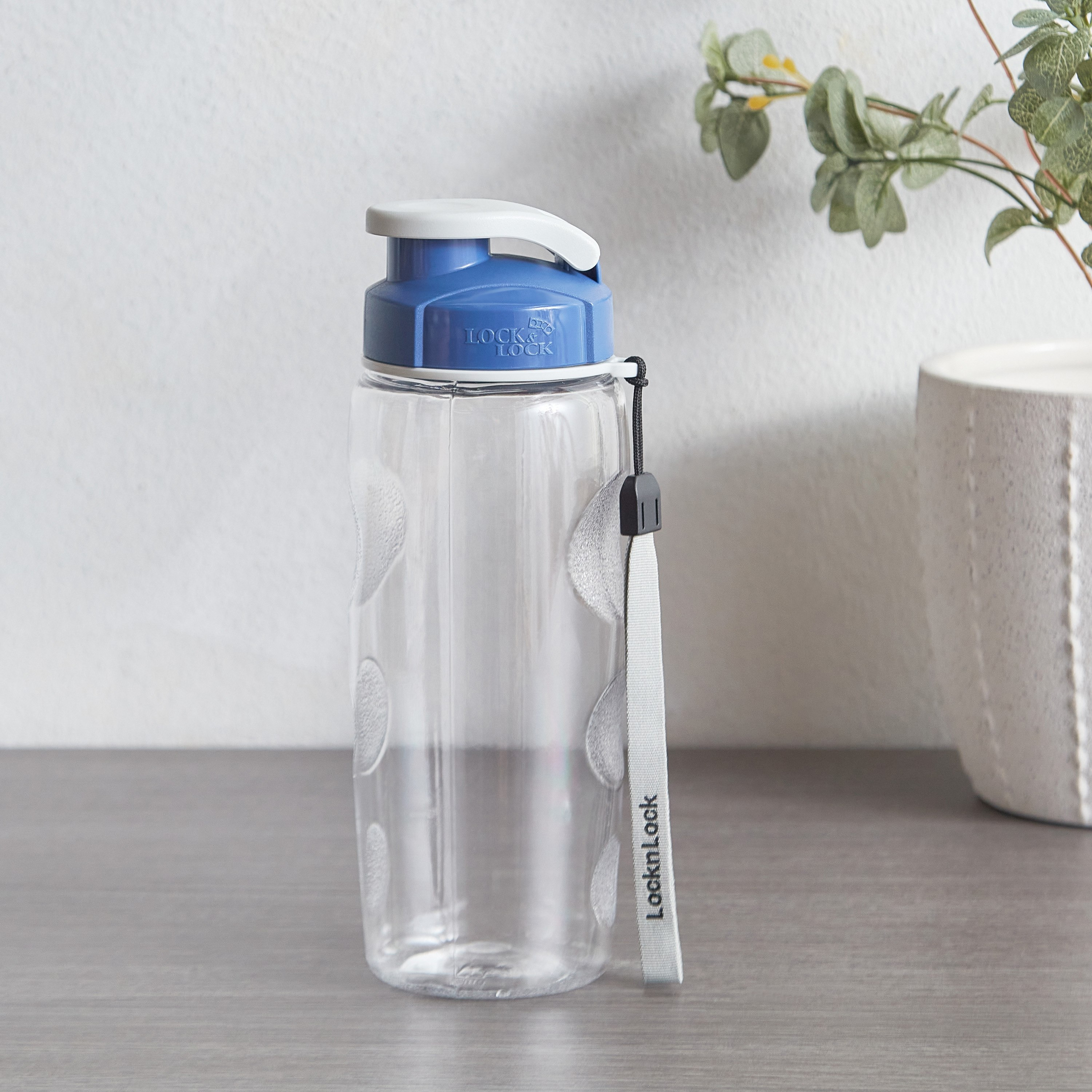 قارورة يد رياضية محمولة من لوك أند لوك - 500 مل-hbxhomeware-hbxkitchen-image-1