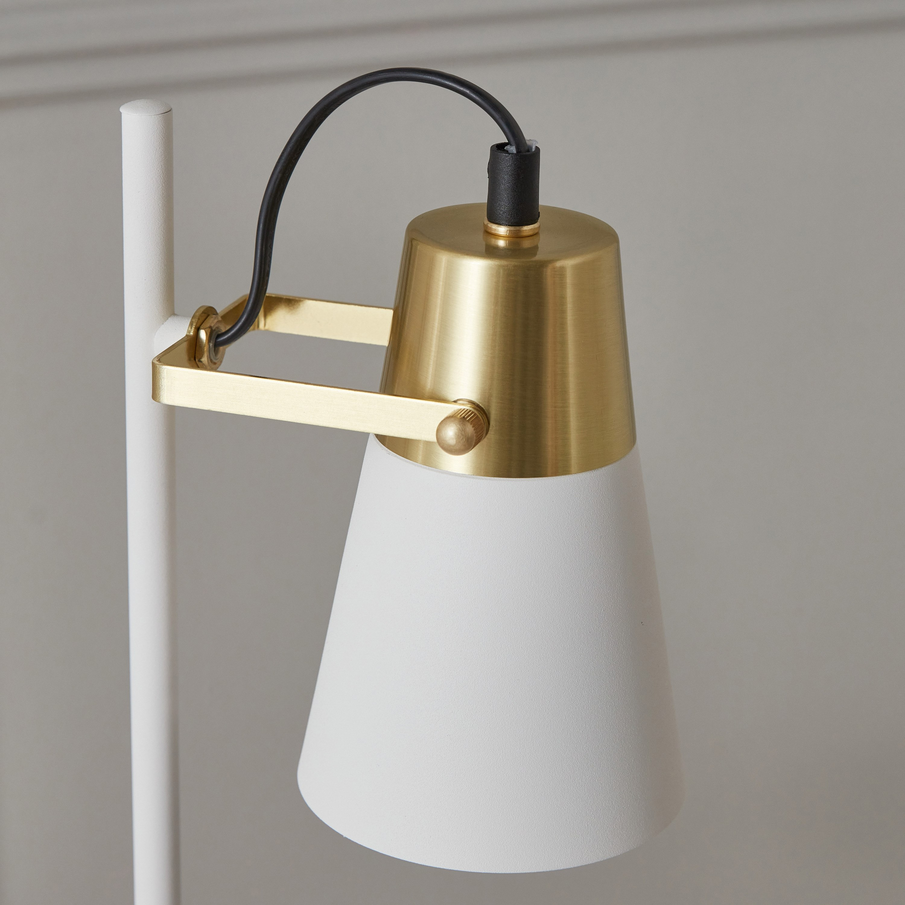 مصباح طاولة معدن من ستارك - 23x14x40 سم-hbxlivingroom-lighting-tablelamps-image-3