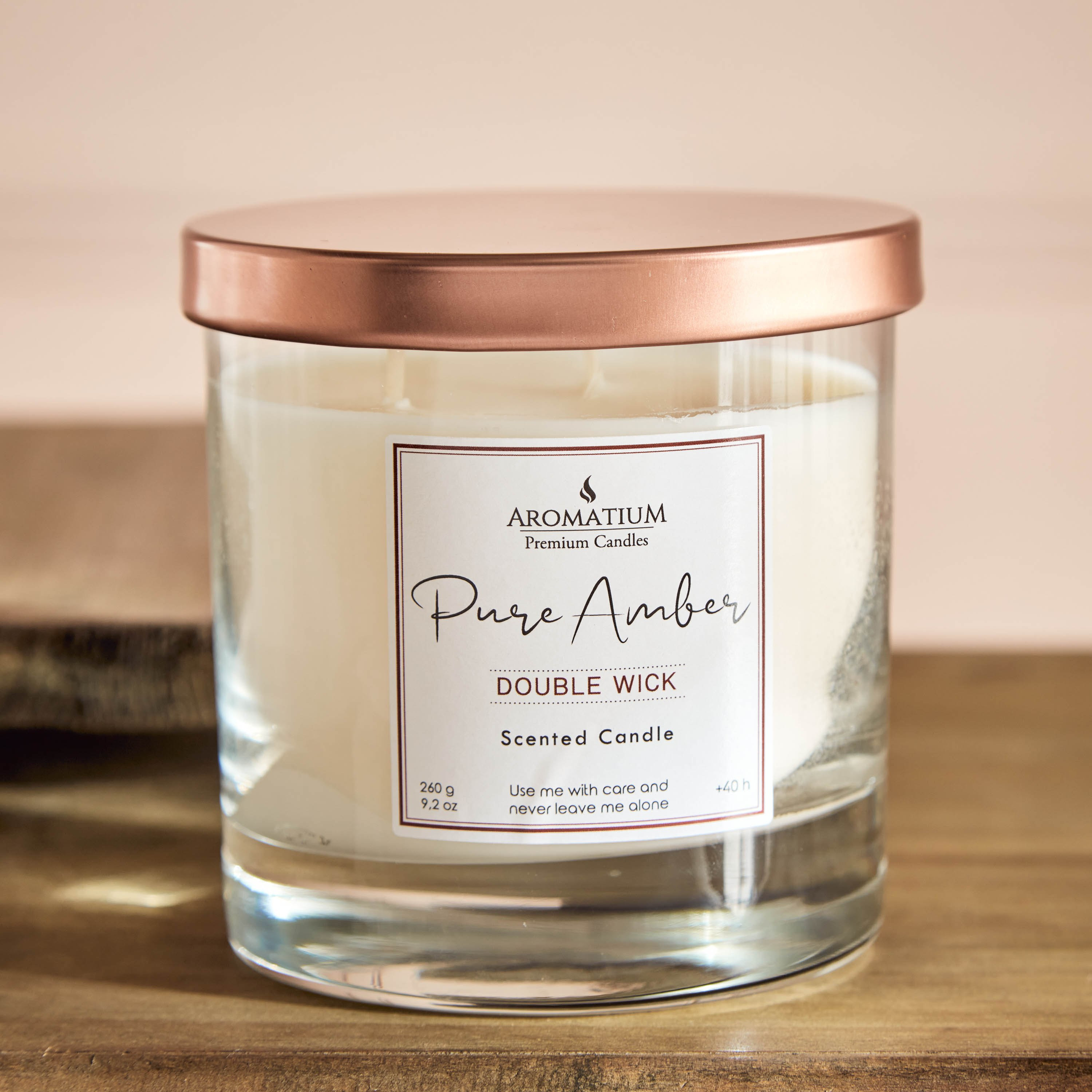 جرة شموع زجاجية بفتيل مزدوج برائحة العنبر النقي من فيلا أروماتيوم - 260 جم-hbxlivingroom-decorandaccessories-candles-image-1