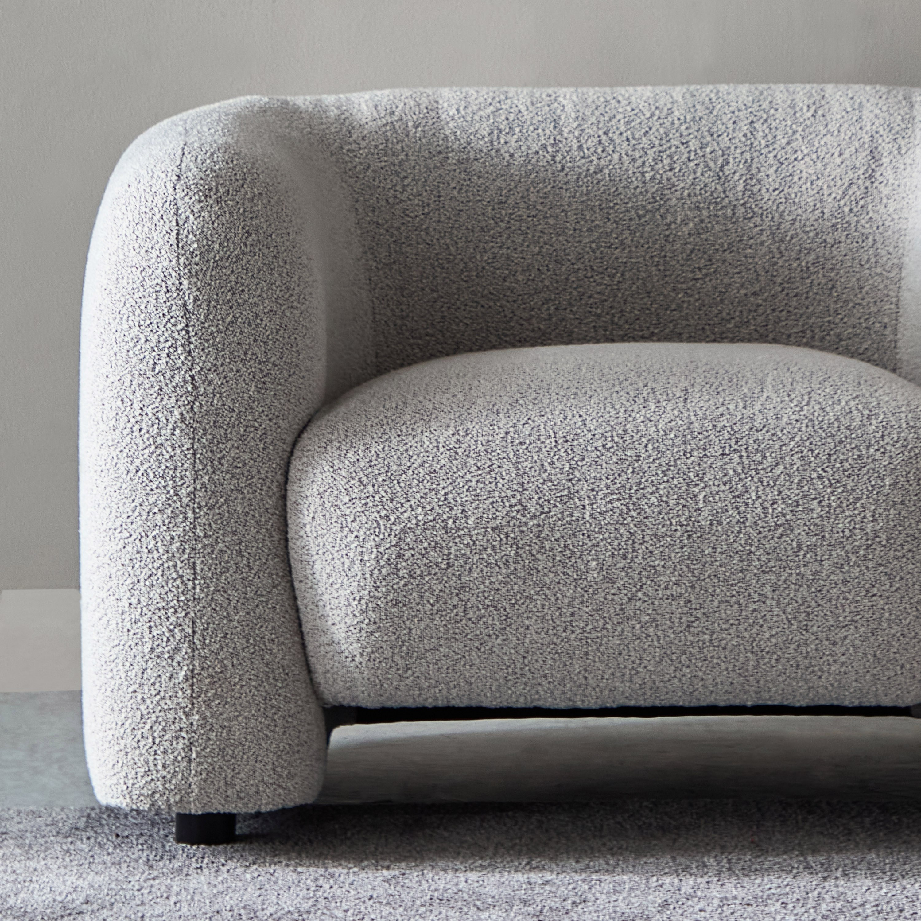 كرسي قماش بمساند ذراعين من بارسيلو-hbxlivingroom-sofasandarmchairs-sofas-image-6