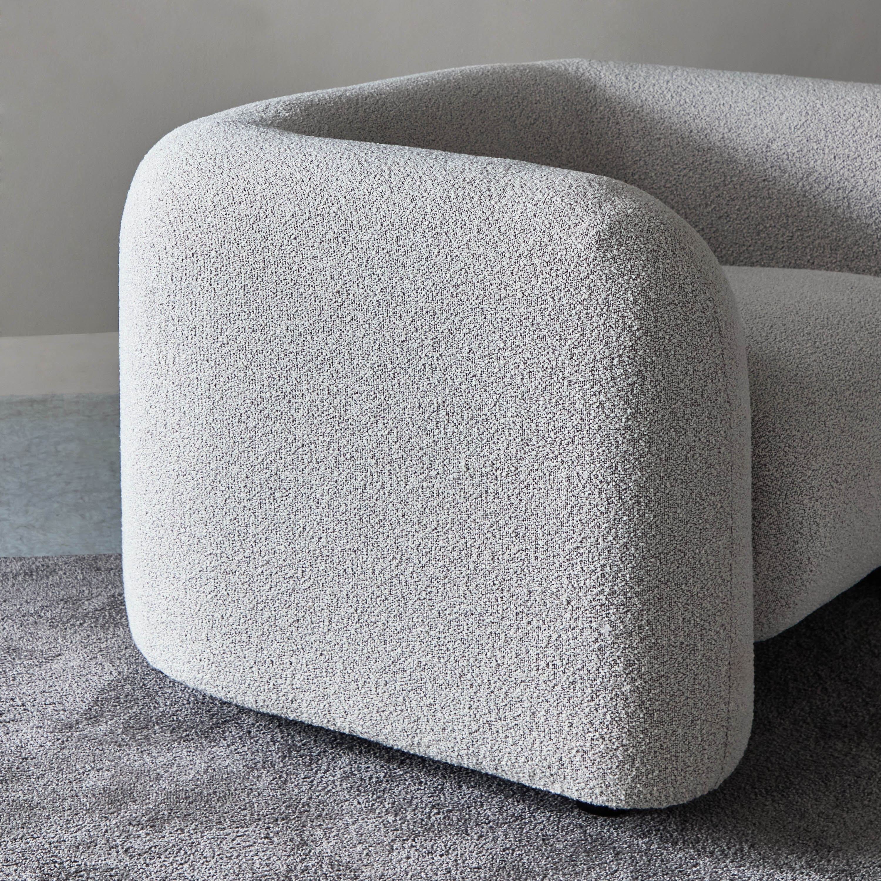 كرسي قماش بمساند ذراعين من بارسيلو-hbxlivingroom-sofasandarmchairs-sofas-image-8