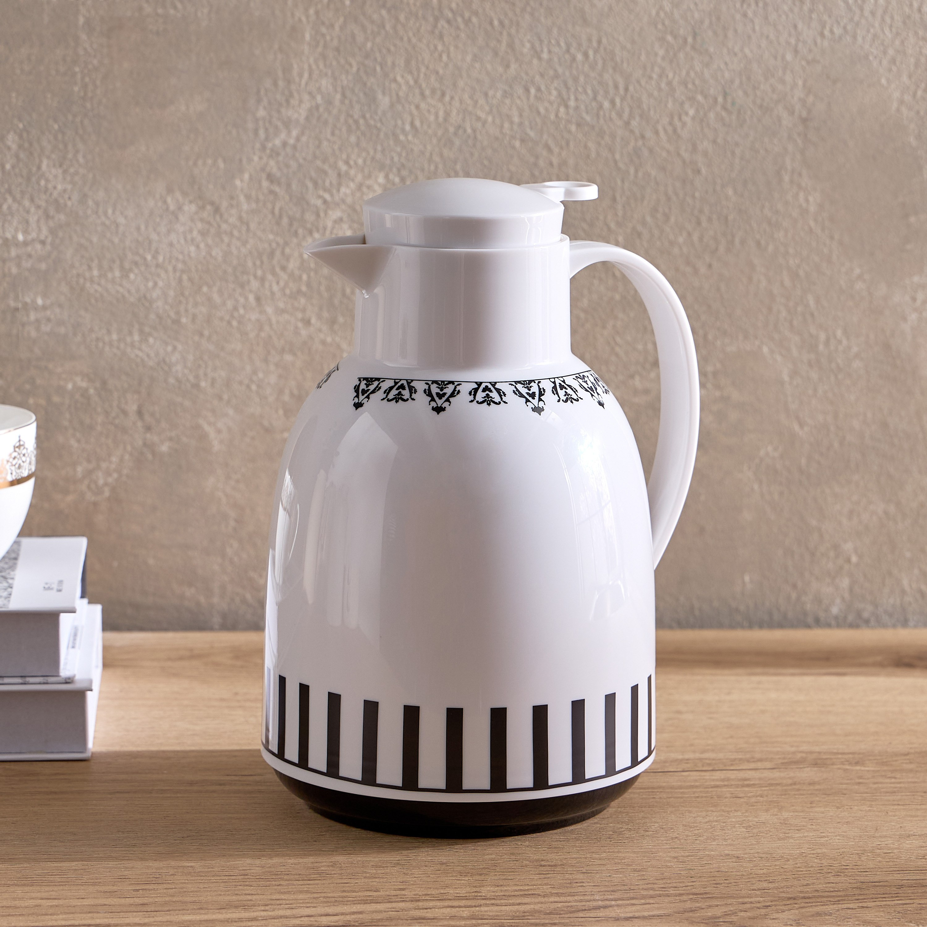 ترمس بلاستيك من جوستو - 1.5 لتر-hbxhomeware-hbxkitchen-image-1