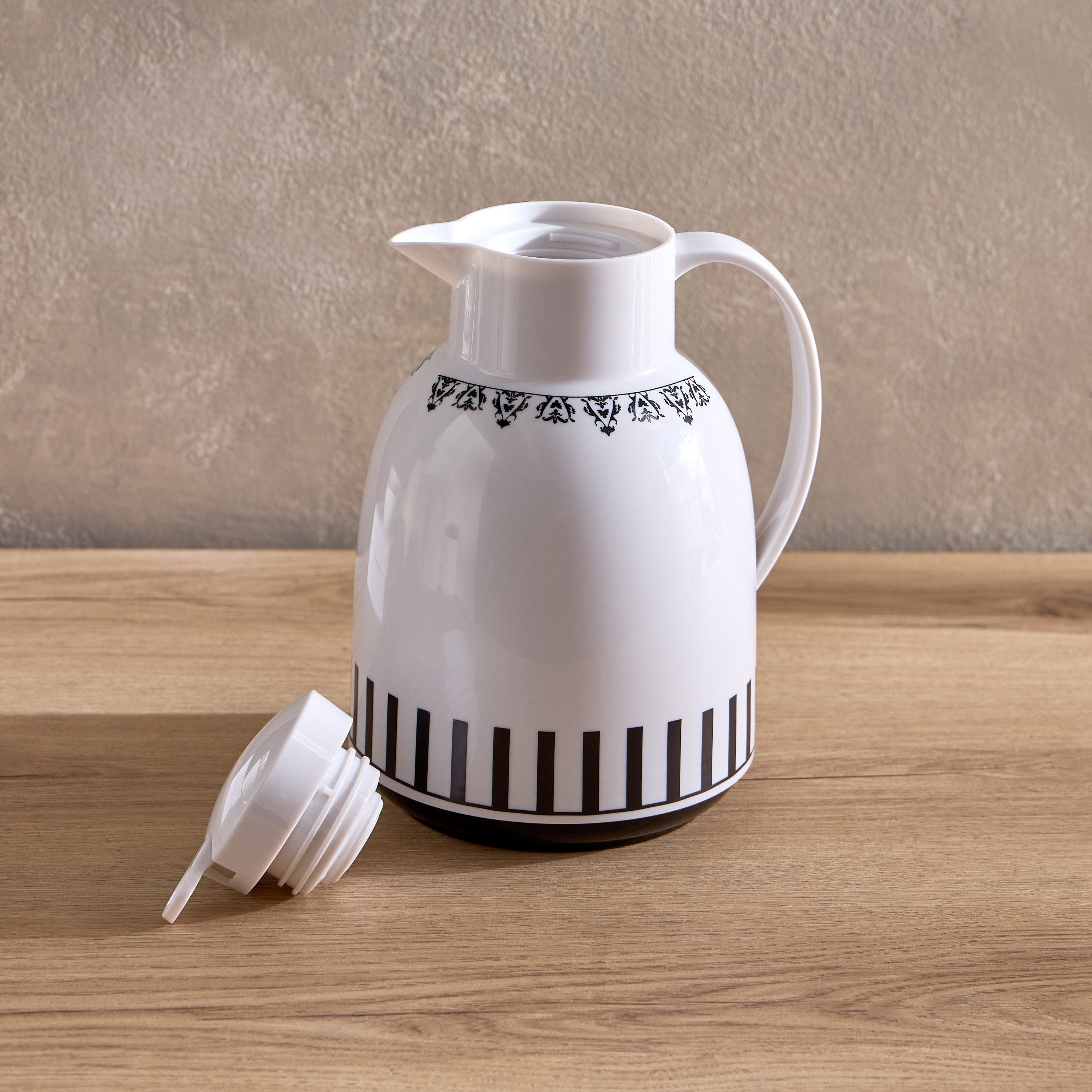 ترمس بلاستيك من جوستو - 1.5 لتر-hbxhomeware-hbxkitchen-image-2