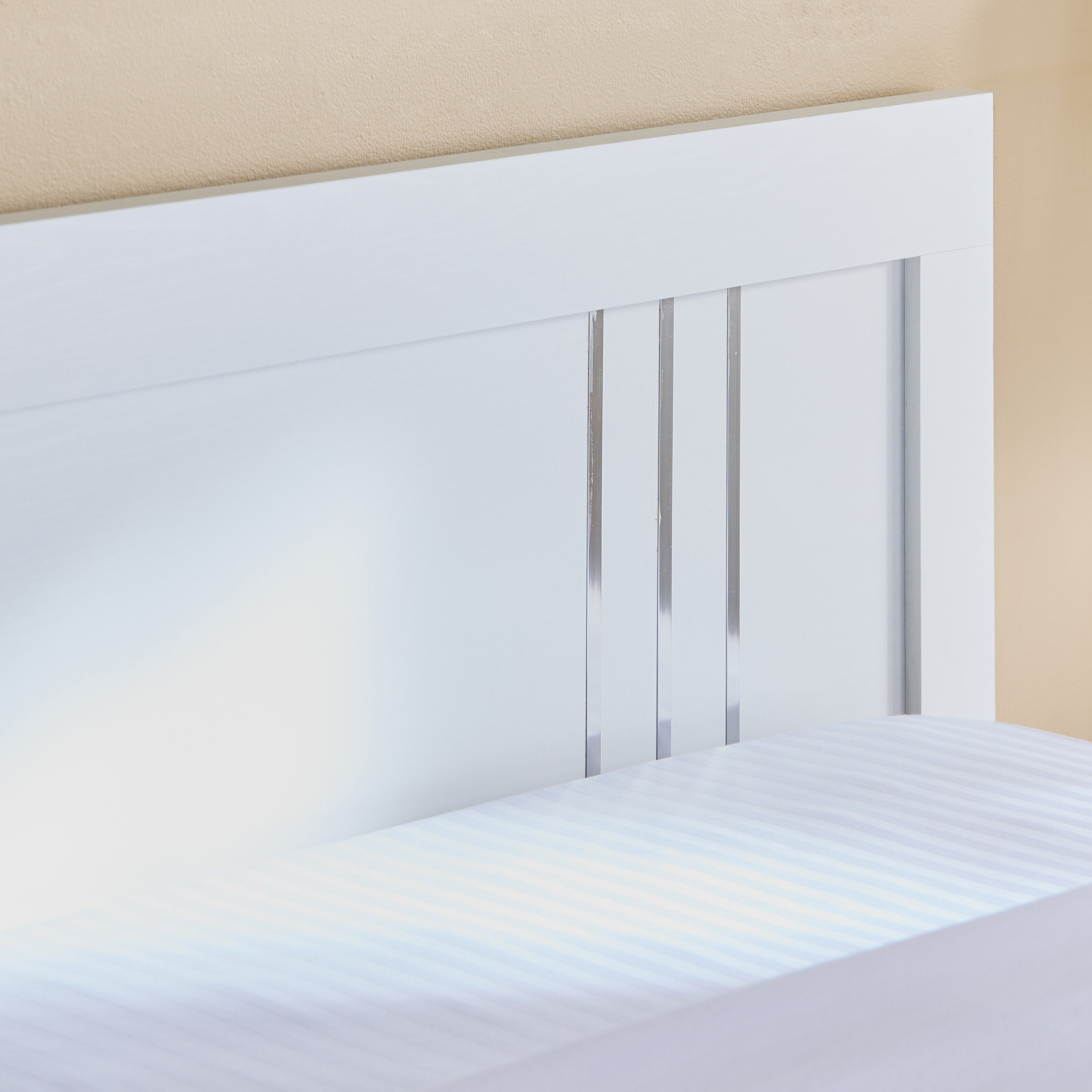 Movo Cornell Queen Bed - 150x200 cm-hbxbedroom-bedsandbedsets-beds-queen-image-4