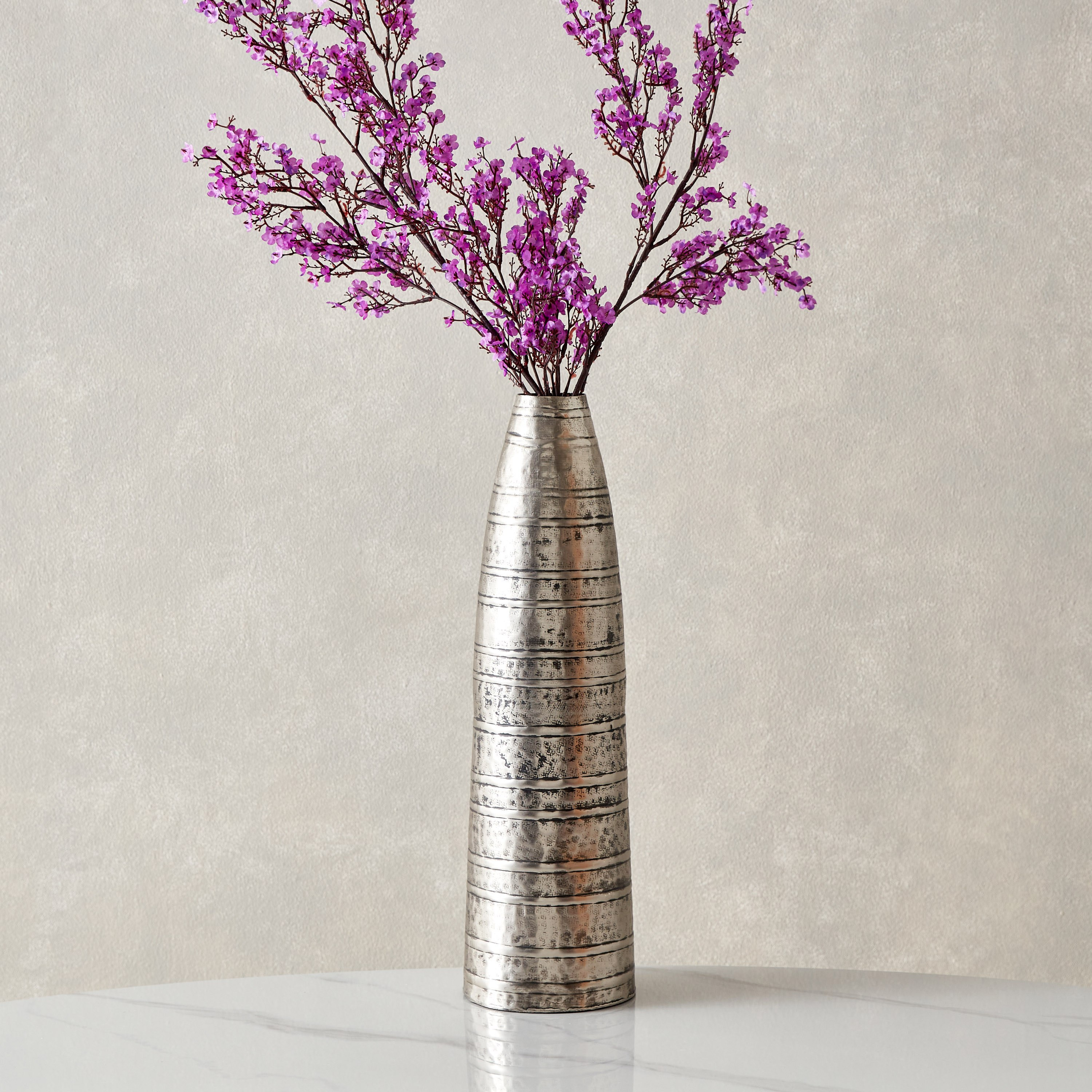 مزهرية طاولة معدنية من لورين - 14x14x50 سم-hbxbedroom-decorandaccessories-vases-image-1