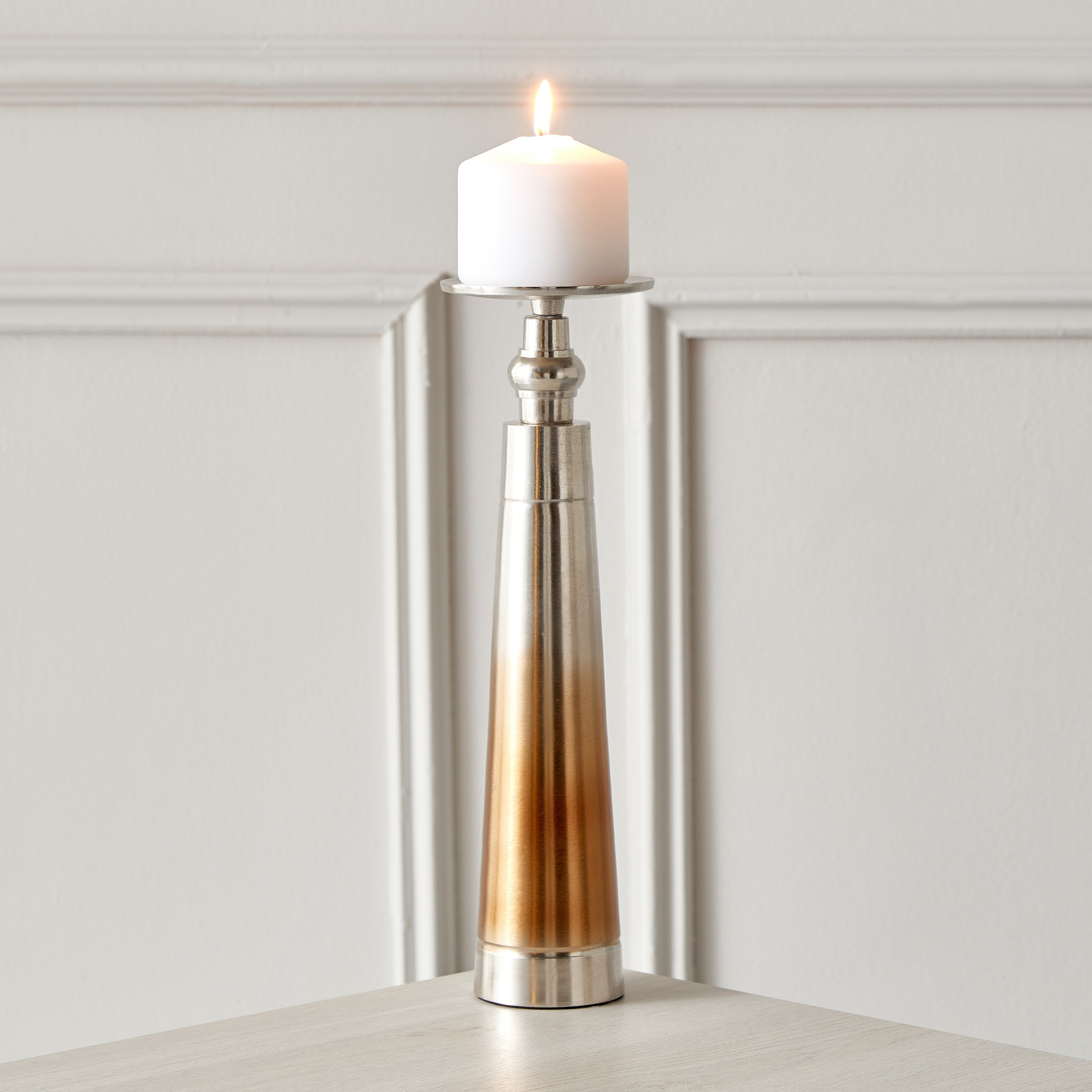 حامل شموع معدني عمودي بلونين من أوكتان - 10x10x29 سم-hbxlivingroom-decorandaccessories-candleholders-image-1
