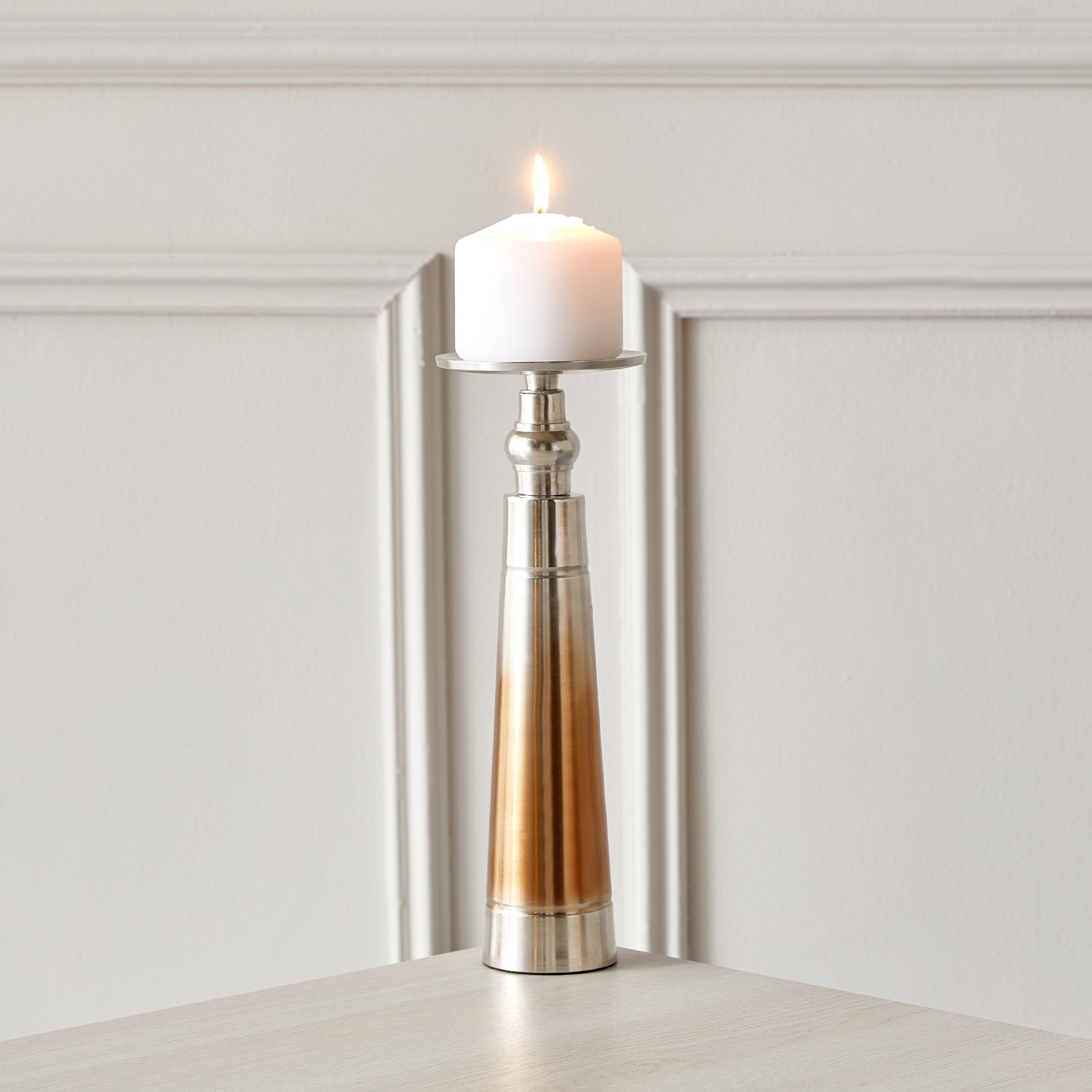 حامل شموع معدني عمودي بلونين من أوكتان - 10x10x34 سم-hbxlivingroom-decorandaccessories-candleholders-image-1