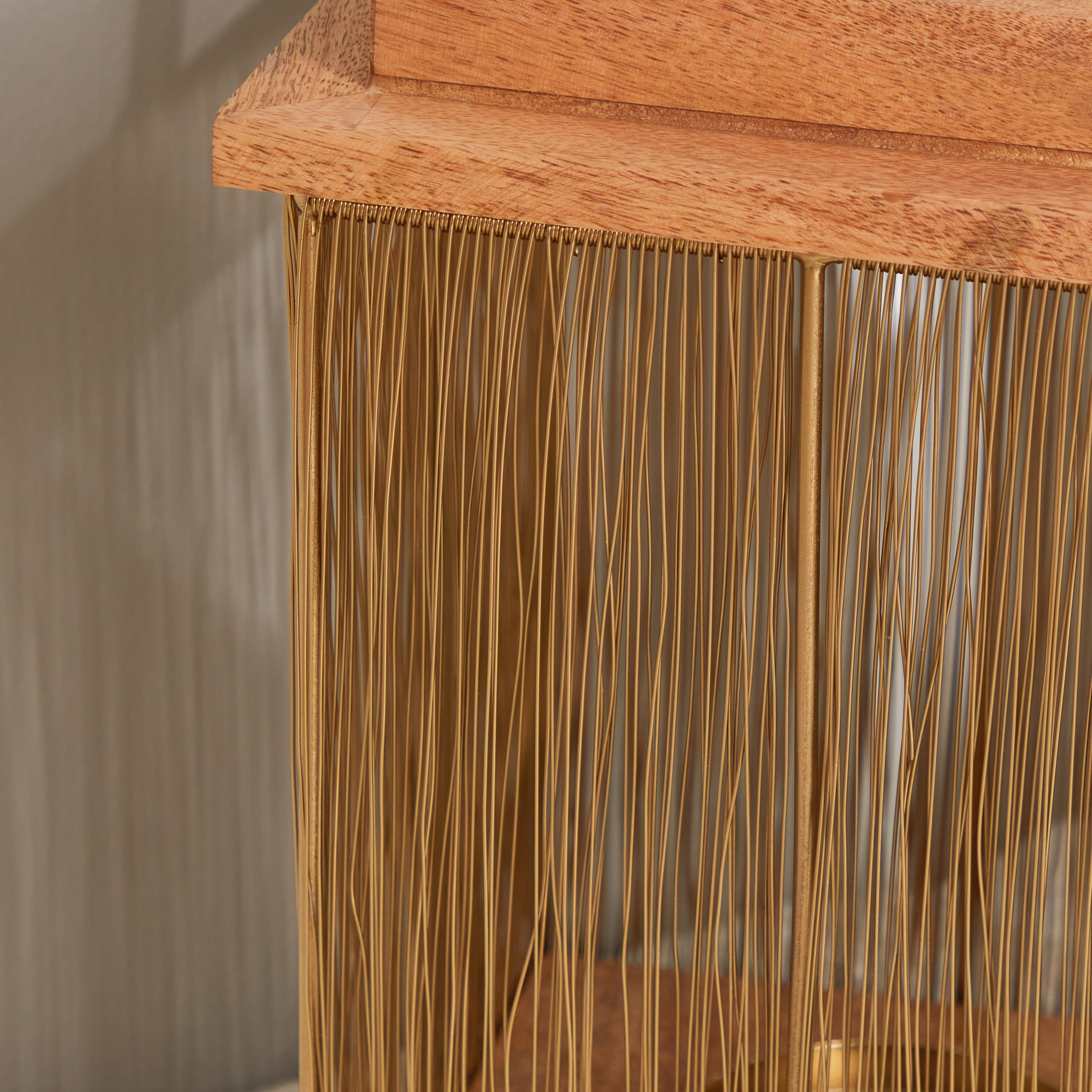 فانوس خشب بمقبض معدن من كليفتون - 19x19x28 سم-hbxdecorandfurnishings-homeaccessories-lanterns-image-4