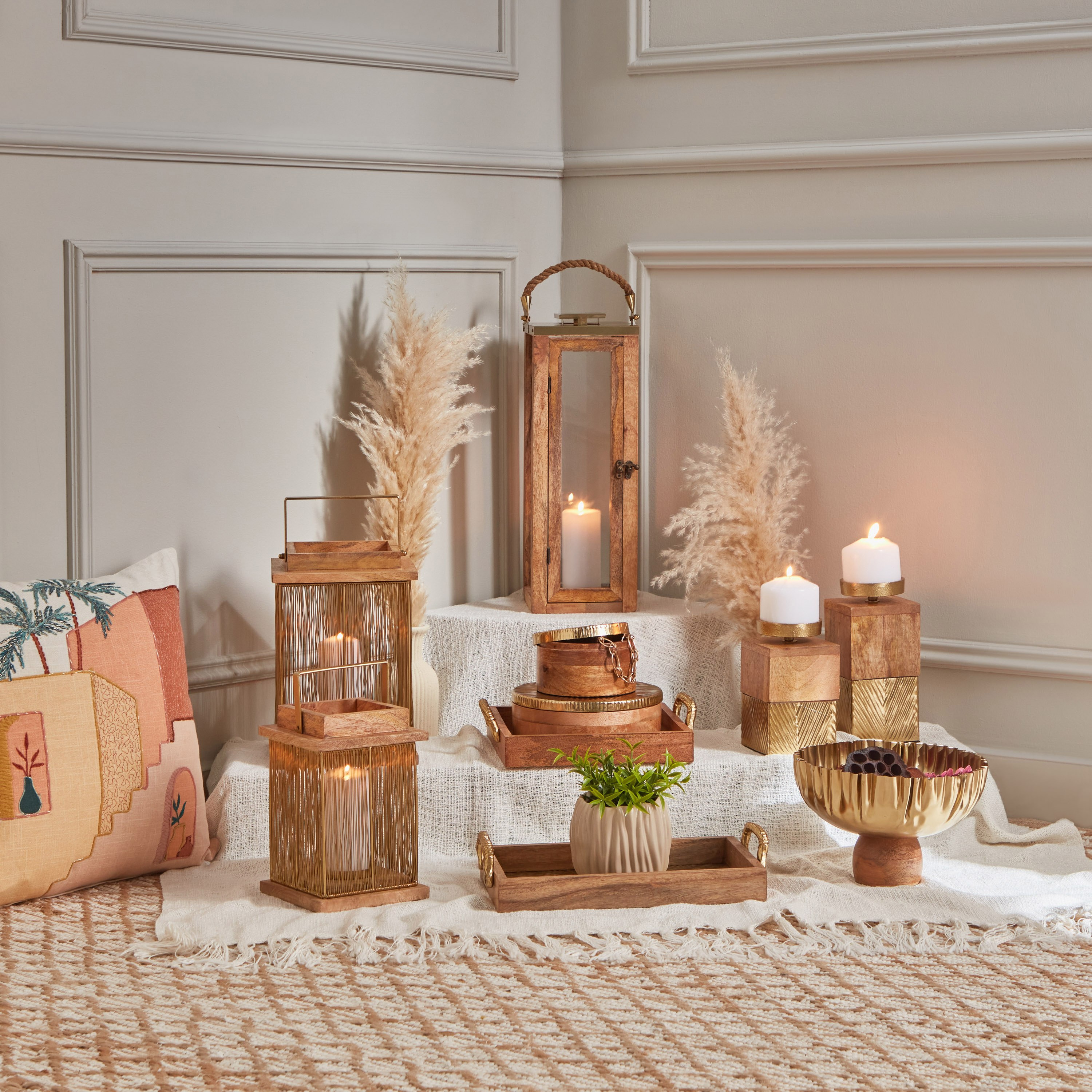 فانوس خشب بمقبض معدن من كليفتون - 19x19x28 سم-hbxdecorandfurnishings-homeaccessories-lanterns-image-5