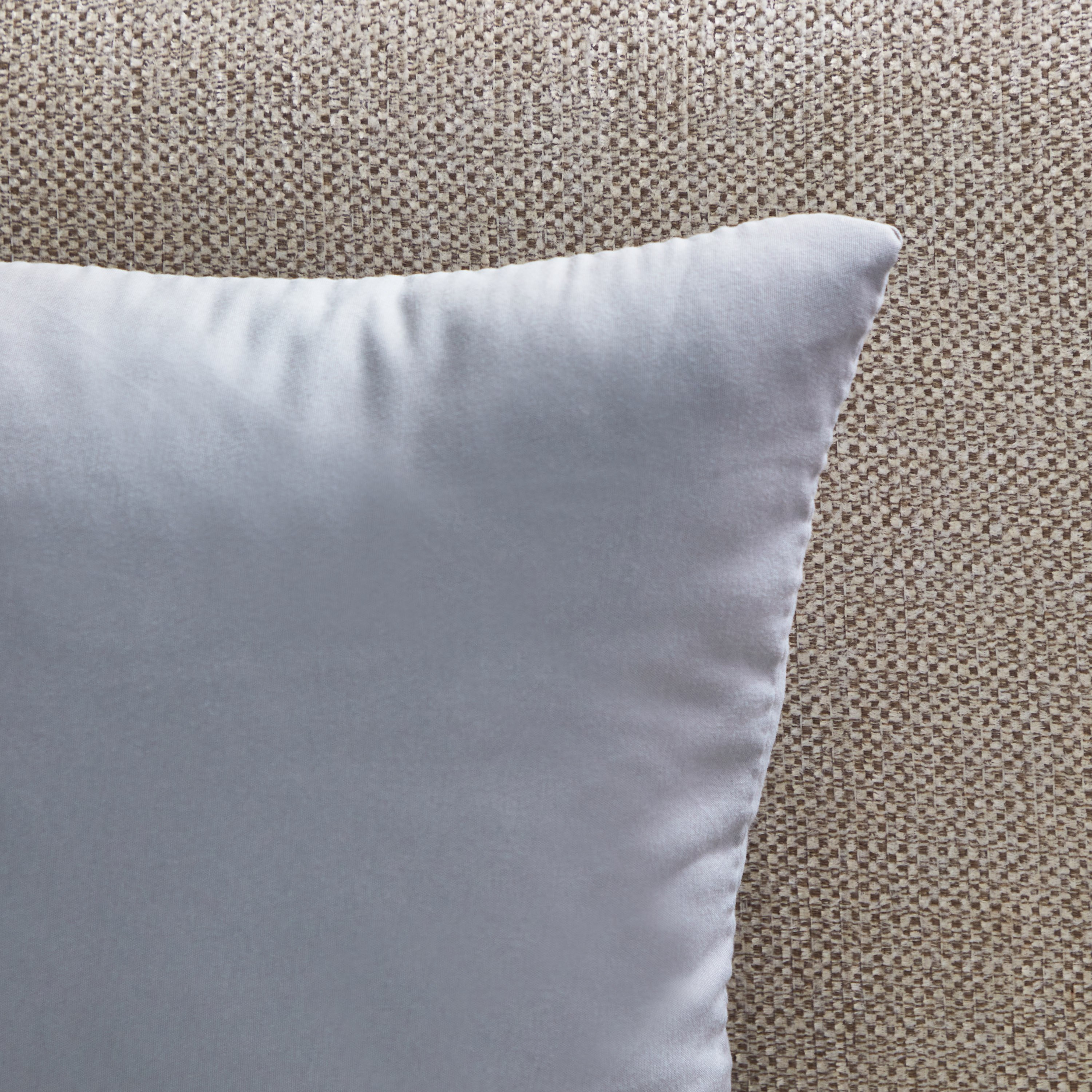 وسادة محشوة من الألياف الدقيقة من أكسيس - 40x40 سم-hbxlivingroom-furnishings-cushionsandcovers-filledcushions-image-2