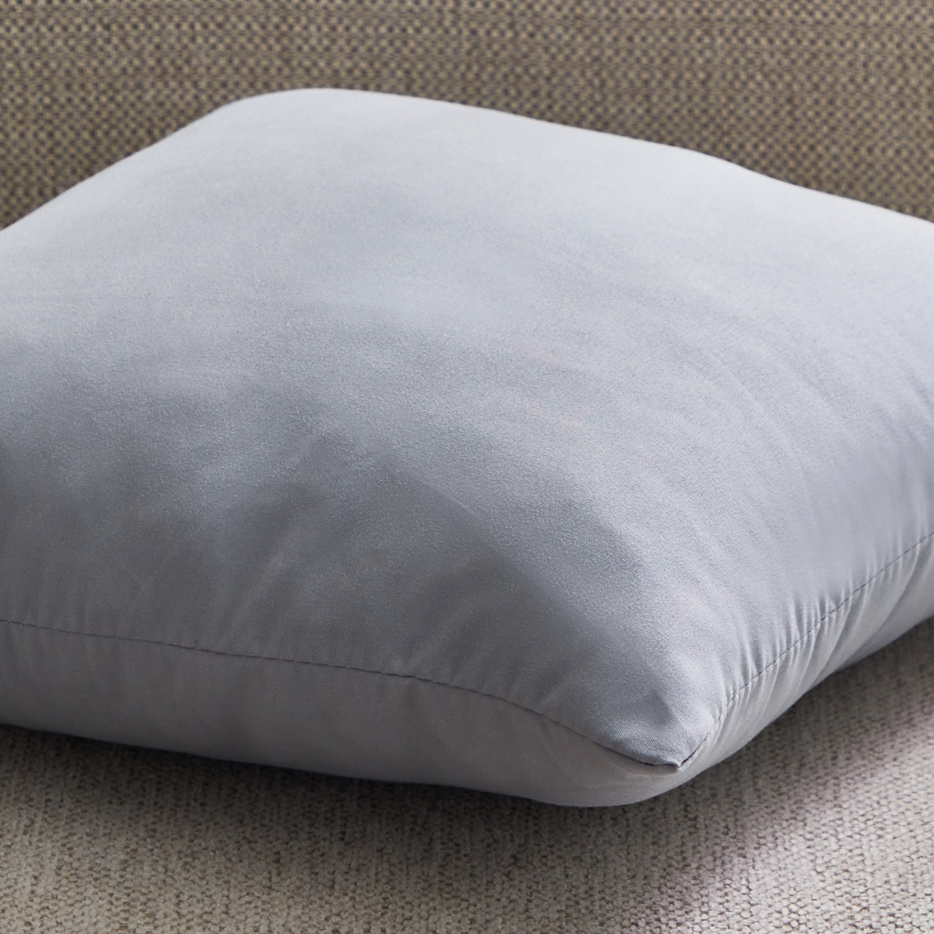 وسادة محشوة من الألياف الدقيقة من أكسيس - 40x40 سم-hbxlivingroom-furnishings-cushionsandcovers-filledcushions-image-3