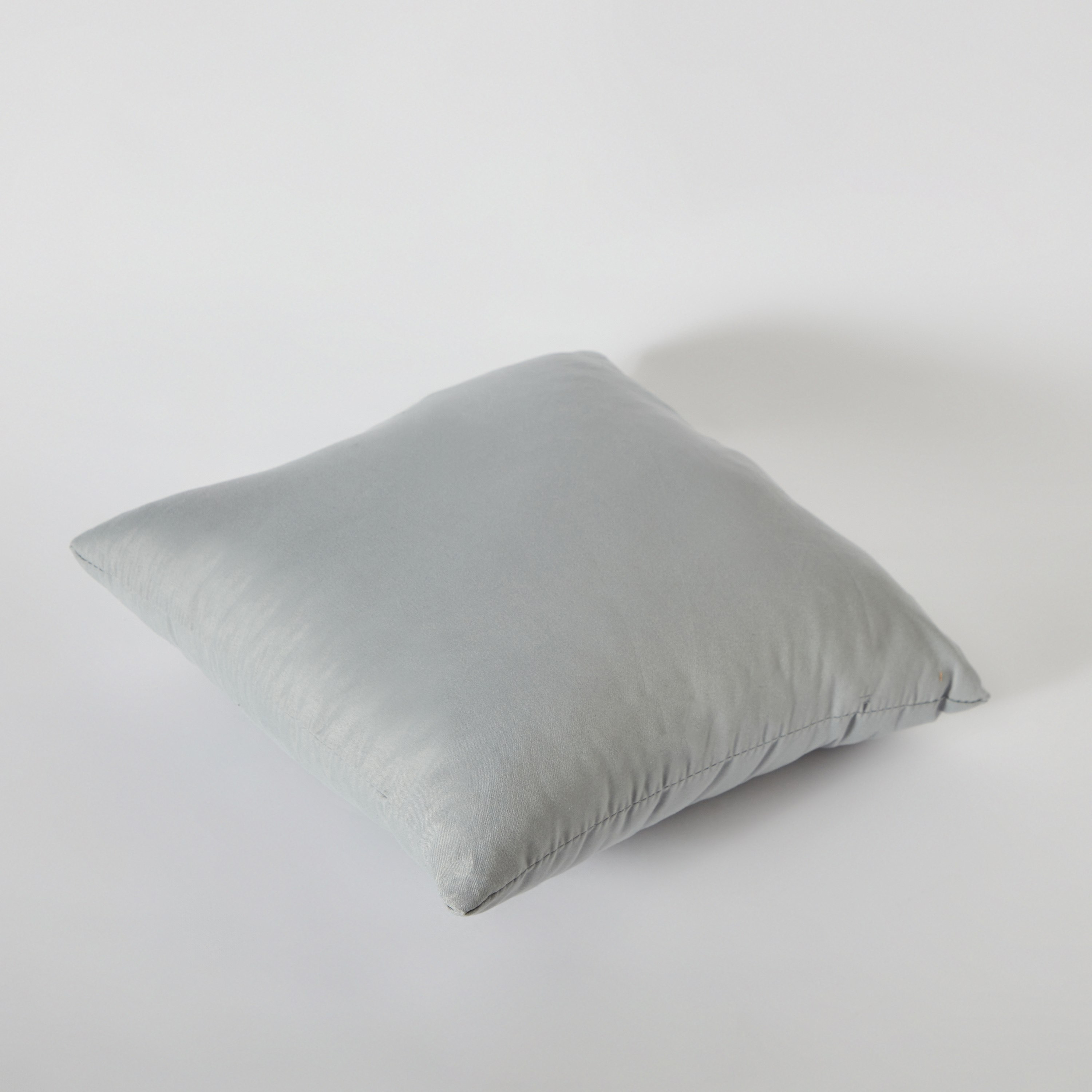 وسادة محشوة من الألياف الدقيقة من أكسيس - 40x40 سم-hbxlivingroom-furnishings-cushionsandcovers-filledcushions-image-5