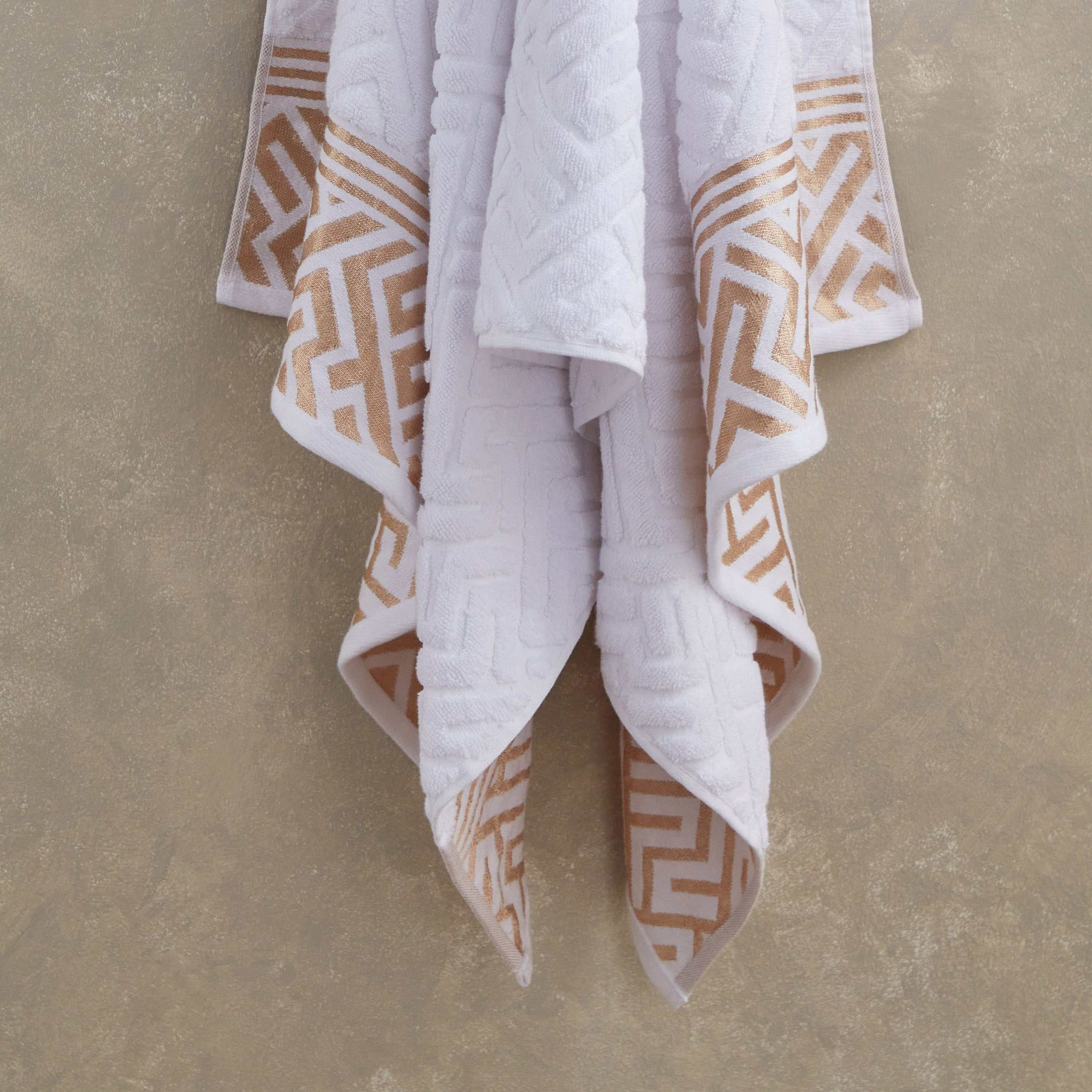 منشفة حمام قطن متعددة التصاميم لوريكس من ميكنس - 70x140 سم-hbxbathroom-bathroomtextiles-image-3