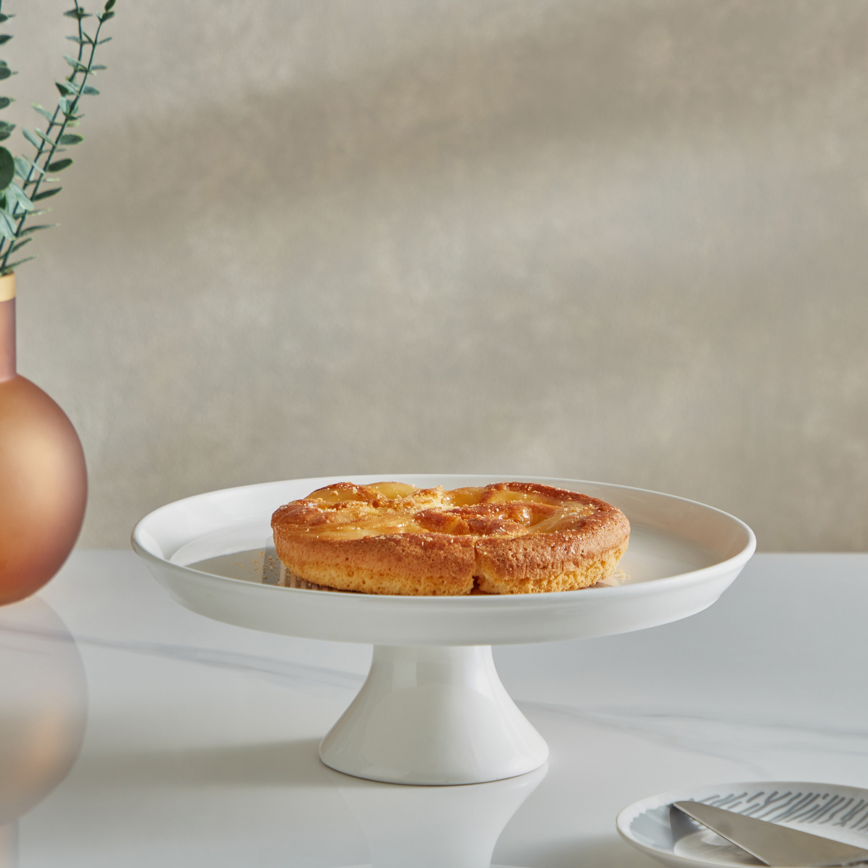 Vista Cake Platter-hbxdecorandfurnishings-tabletop-serveware-image-1