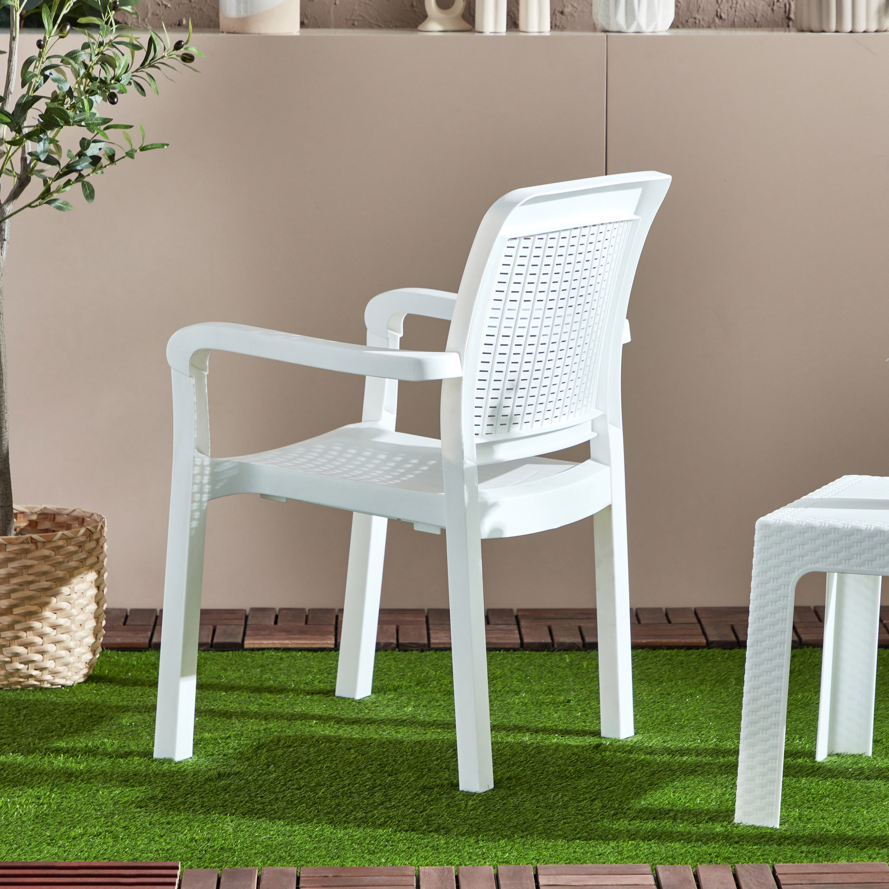 كرسي خارجي بمساند ذراعين - فيرا أوتا من موڤو-hbxfurniture-outdoor-swingsandchairs-image-5