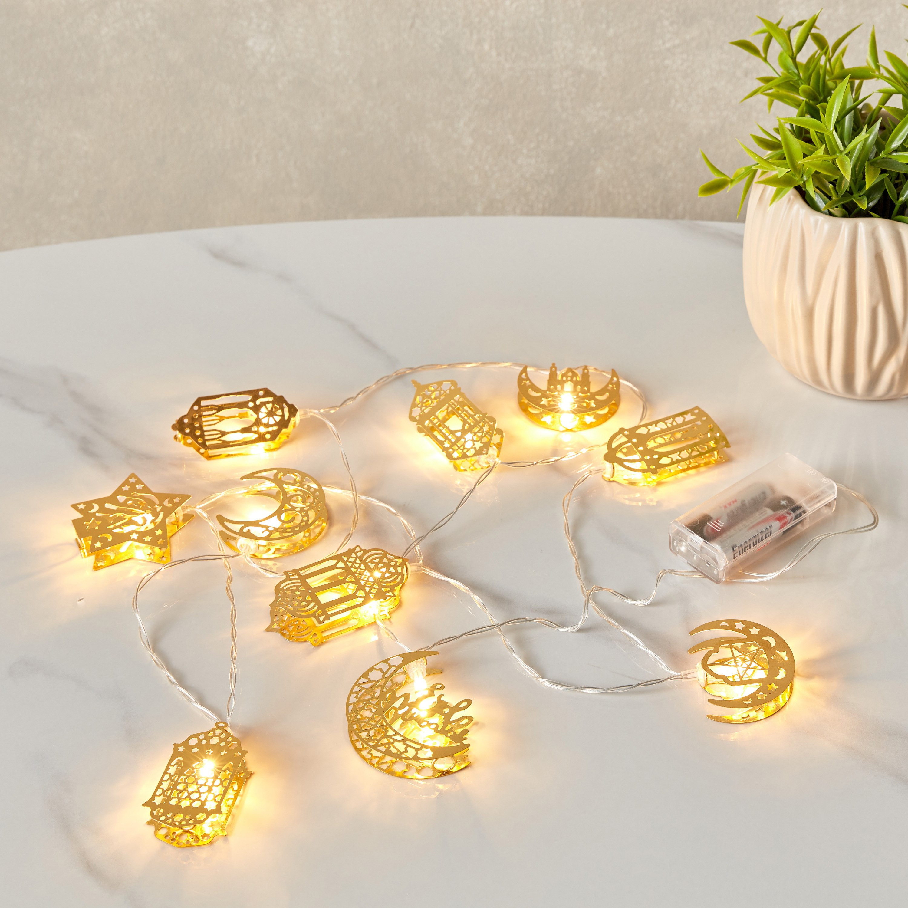 حبل إضاءة ديكور معدني بـ 10 لمبات إل إي دي مايكرو من أورلا - 165 سم-hbxdiningroom-lighting-decorativesandstringlights-image-1