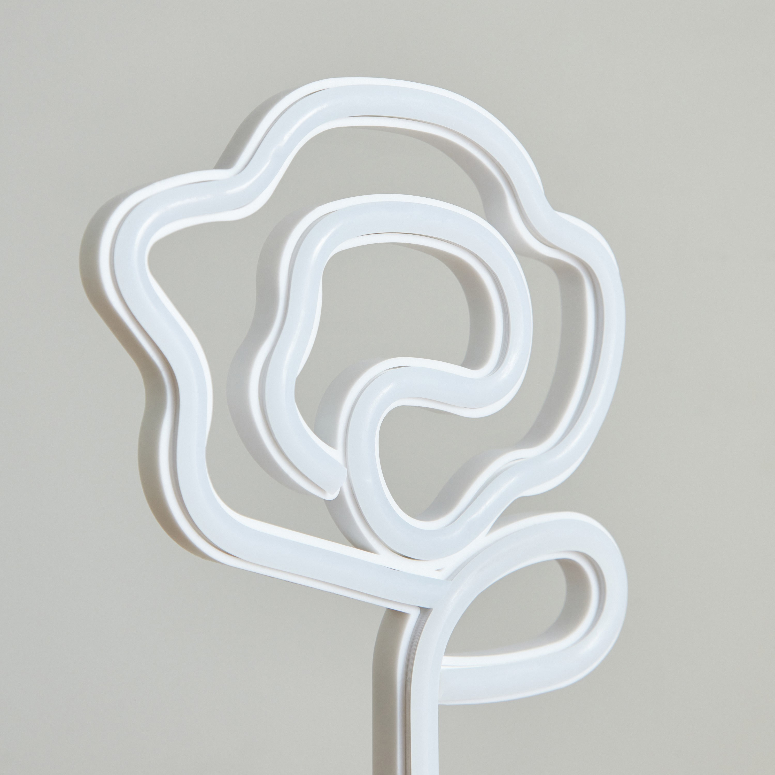 مصباح نيون على شكل زهرة إل إي دي من أورلا - 15x9x28 سم-hbxdiningroom-lighting-decorativesandstringlights-image-4