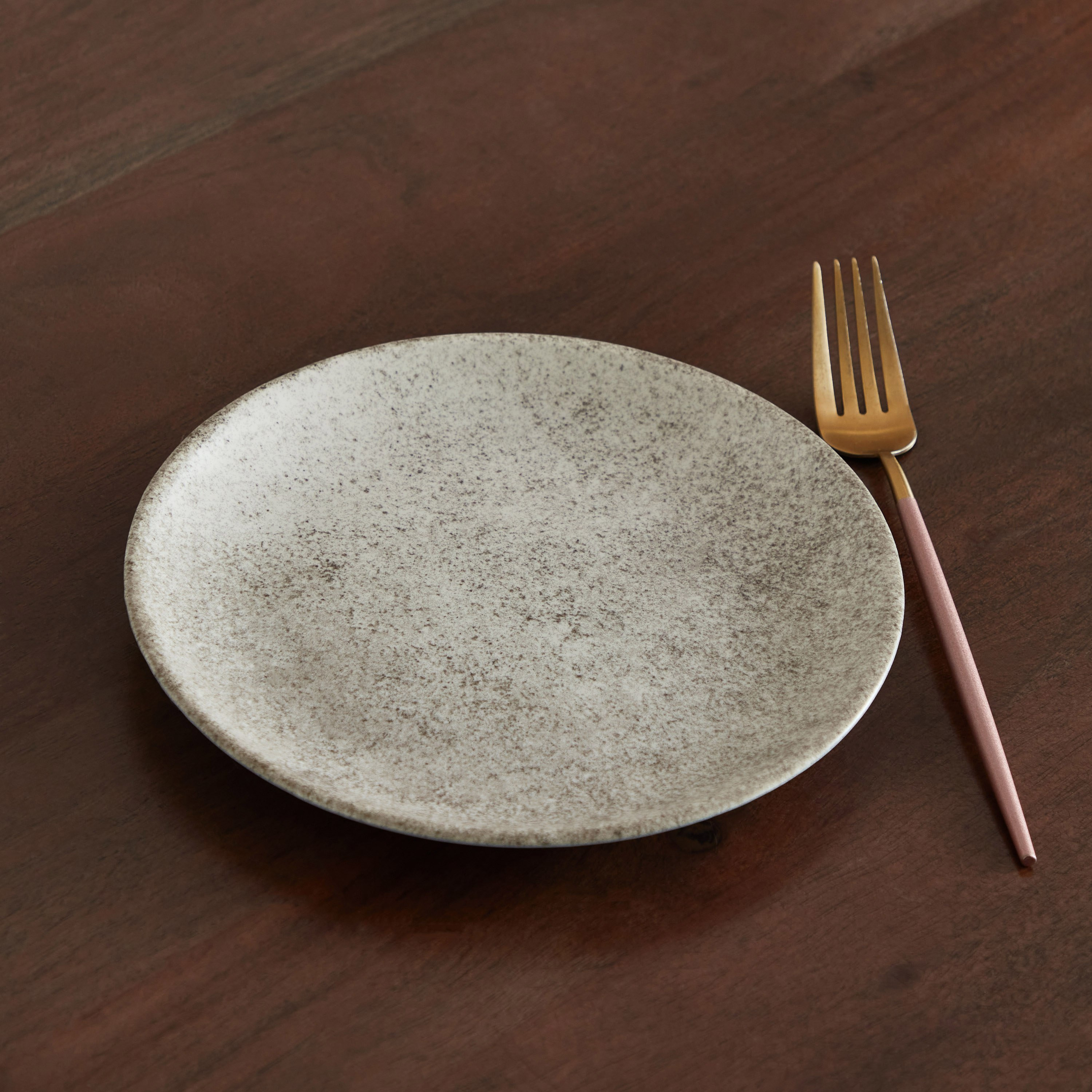 Concrete Dessert Plate-hbxdecorandfurnishings-tabletop-crockery-image-2
