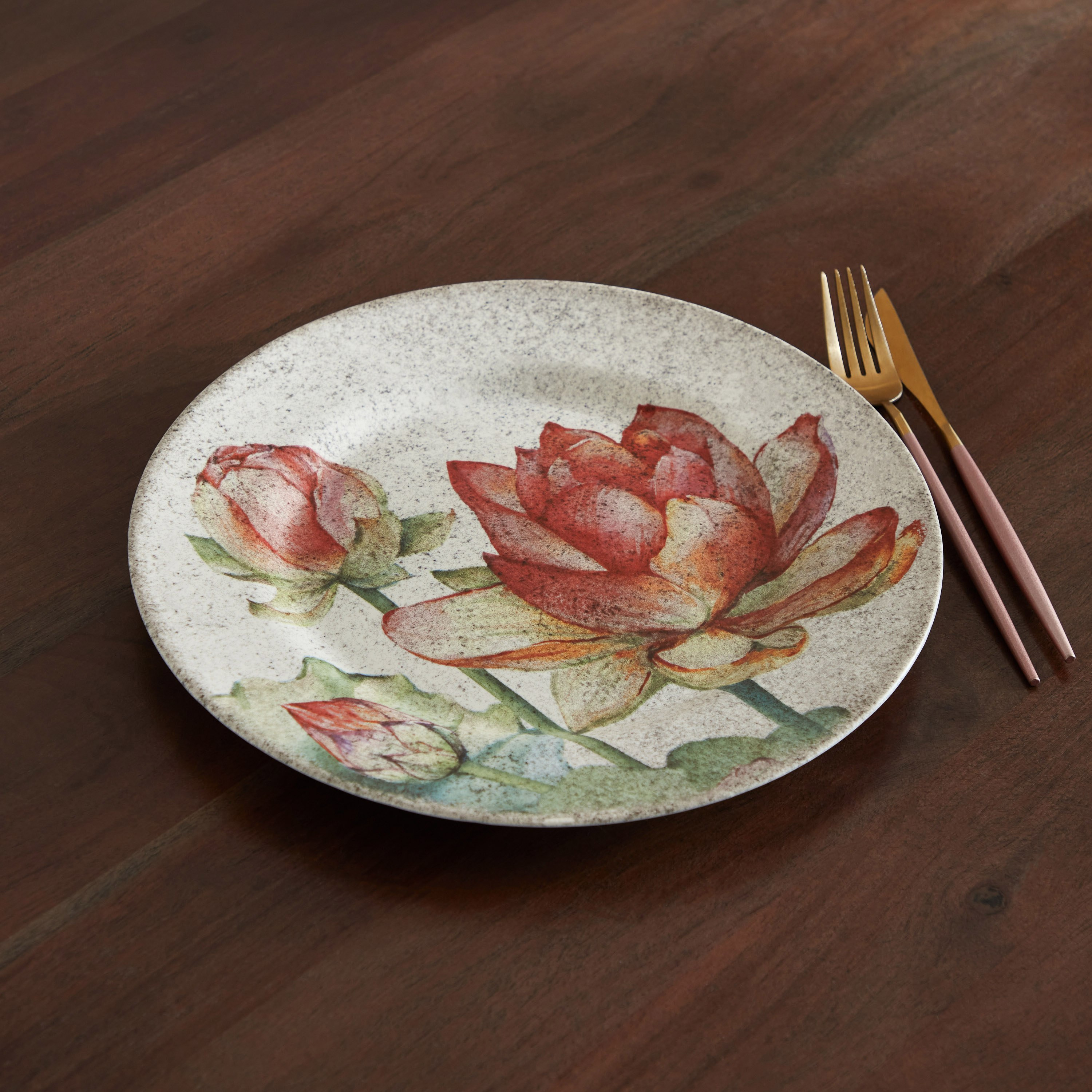 صحن عشاء من لوتس-hbxdecorandfurnishings-tabletop-crockery-image-2