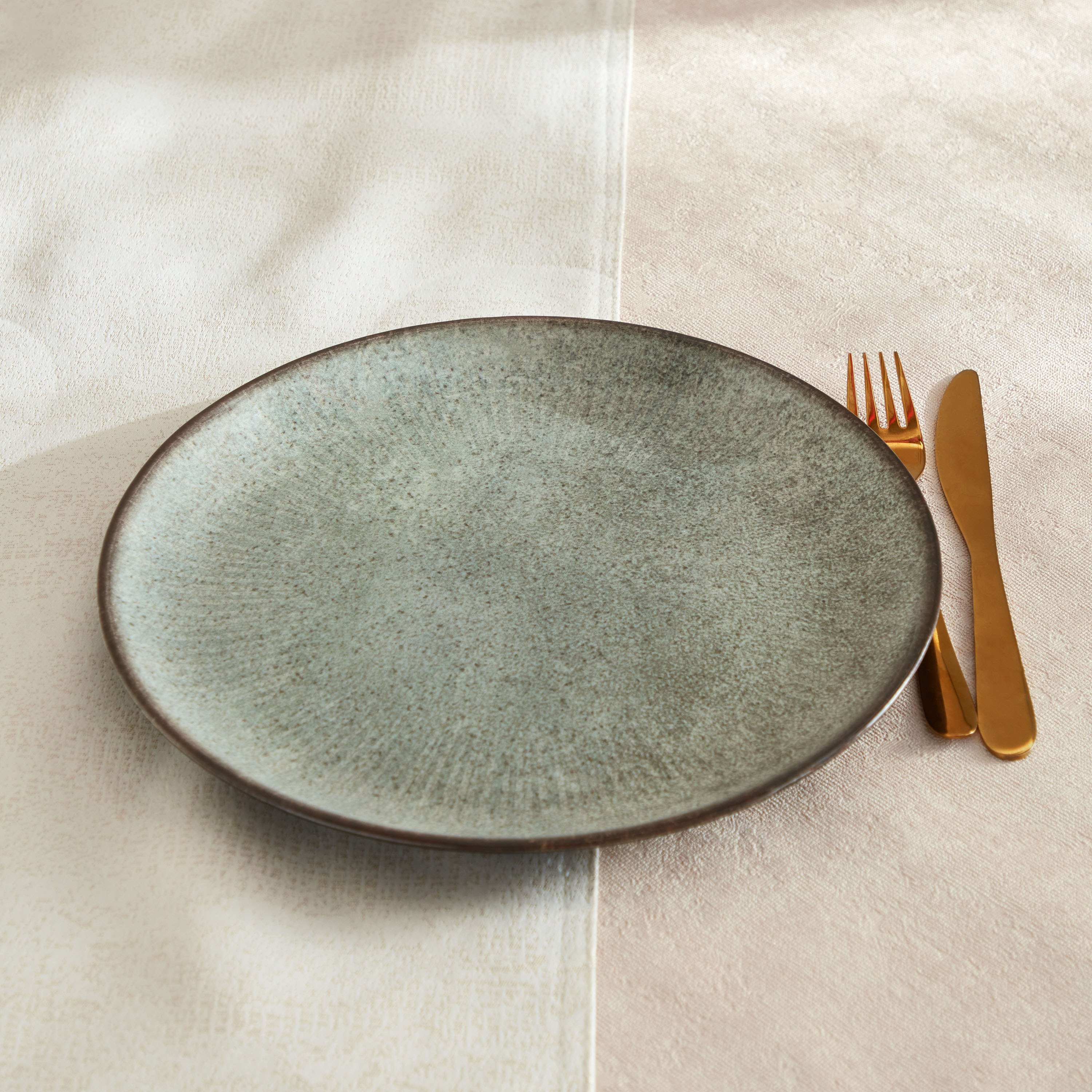 صحن عشاء من سيريا-hbxdecorandfurnishings-tabletop-crockery-image-2