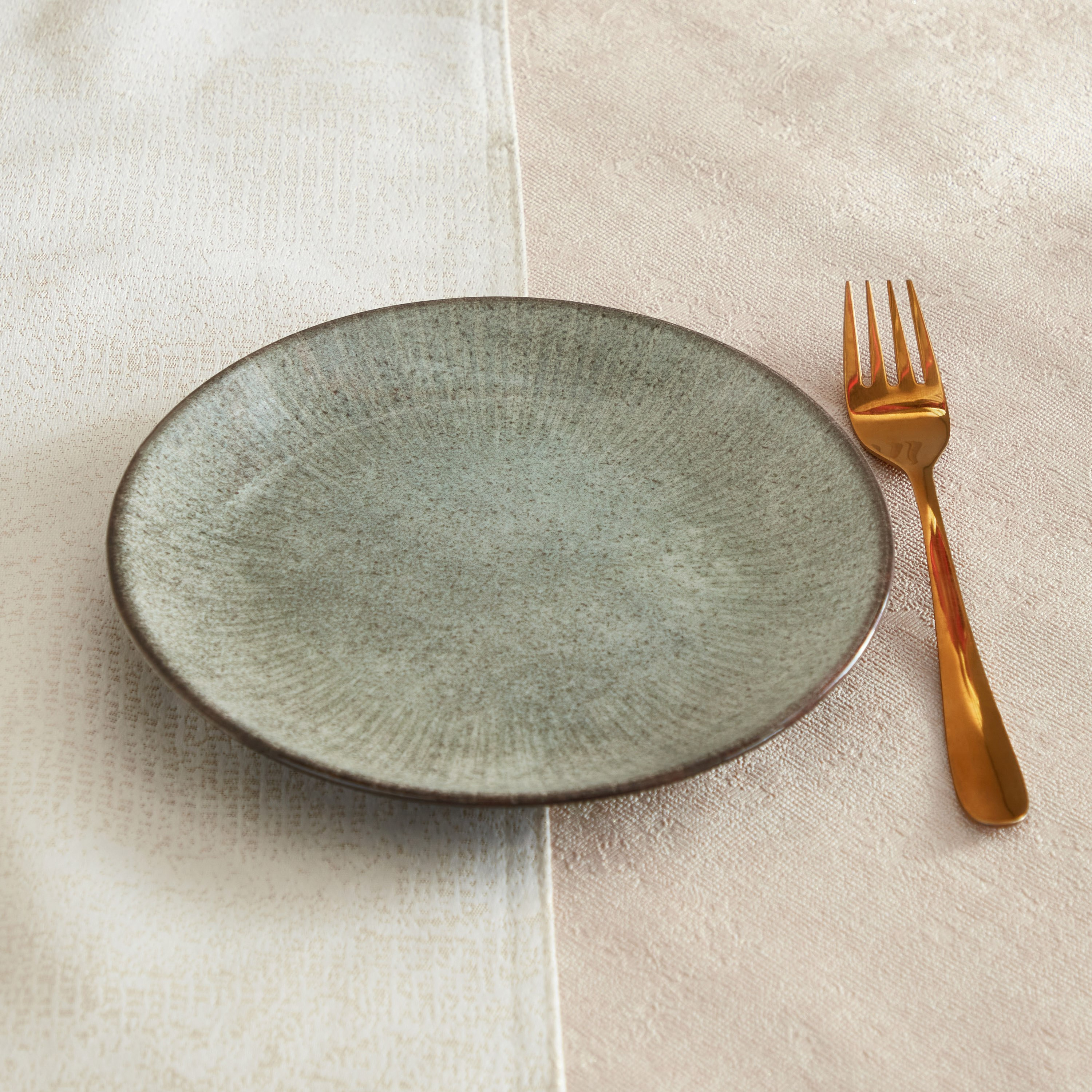Siria Dessert Plate-hbxdecorandfurnishings-tabletop-crockery-image-2