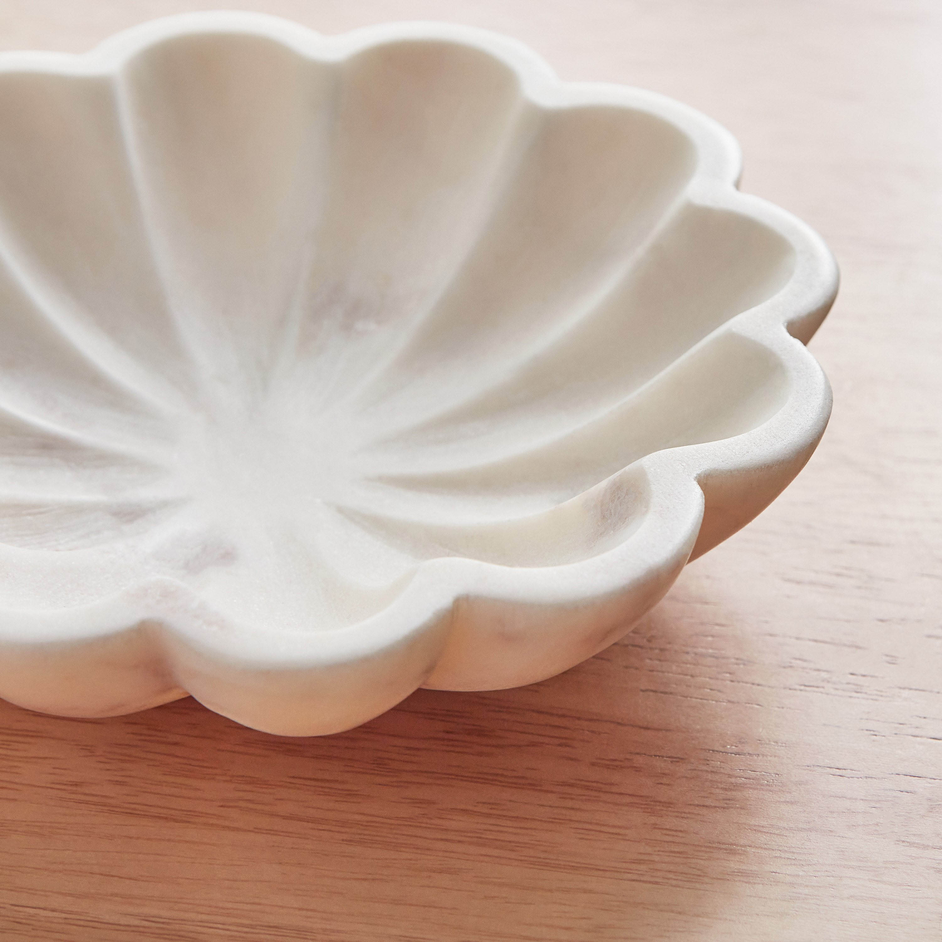 وعاء ديكور من الرخام الطبيعي - 15x15x4 سم-hbxdecorandfurnishings-homeaccessories-bowls-image-3