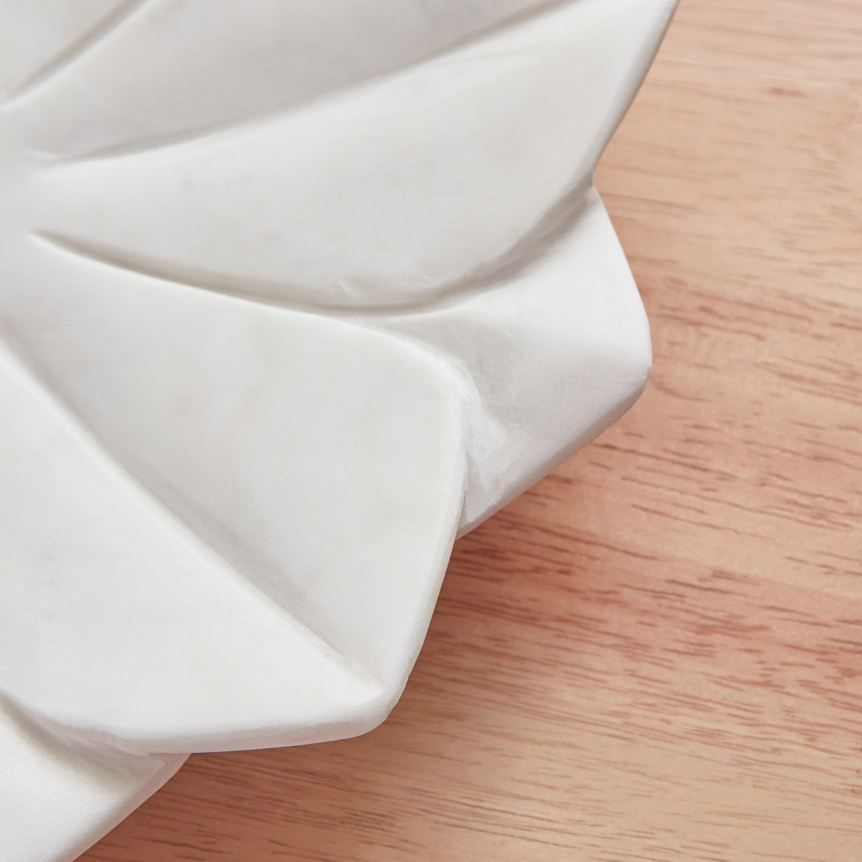وعاء ديكور من الرخام الطبيعي - 25x25x4 سم-hbxdecorandfurnishings-homeaccessories-bowls-image-3