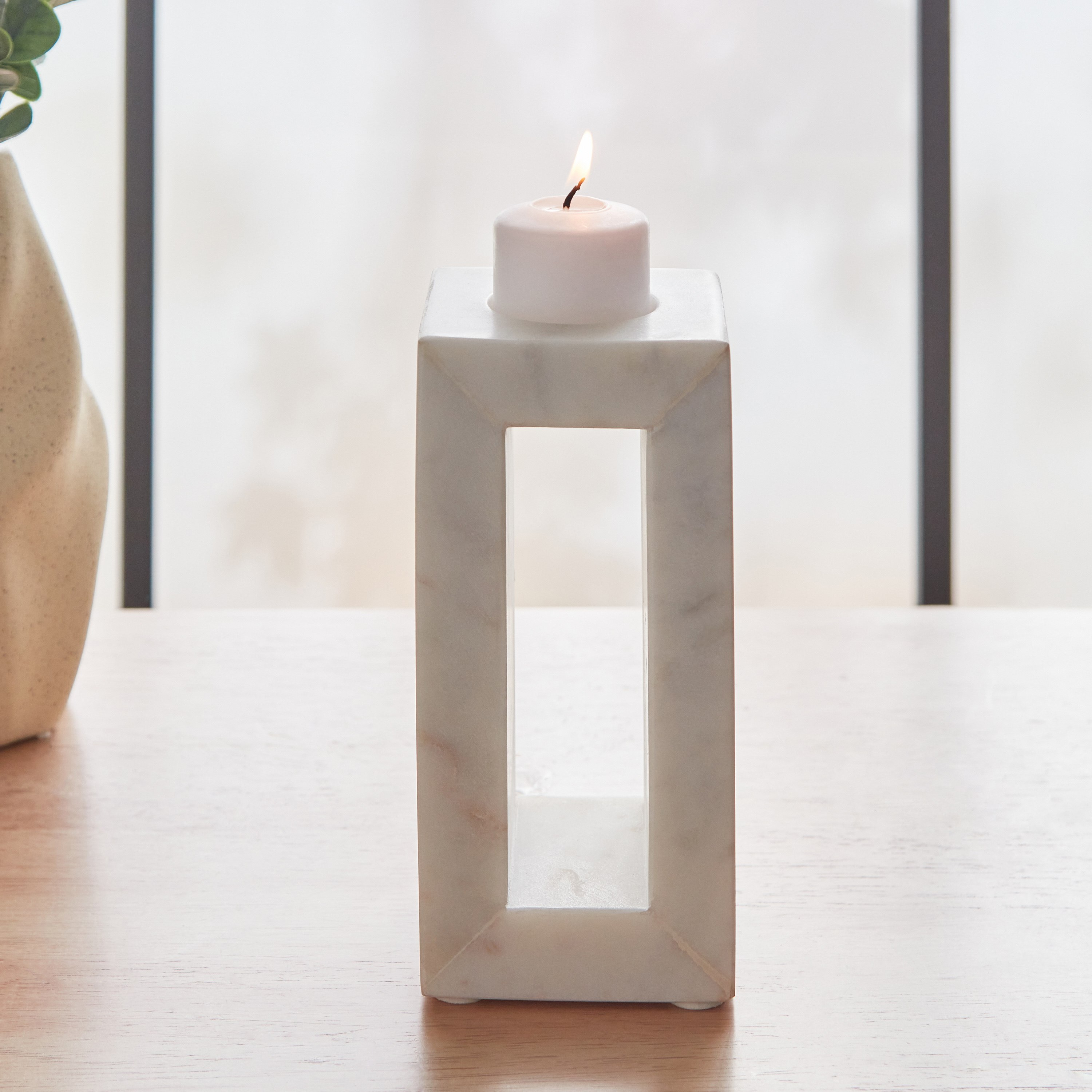 حامل شموع من الرخام الطبيعي - 7.5x7.5x15 سم-hbxlivingroom-decorandaccessories-candleholders-image-1