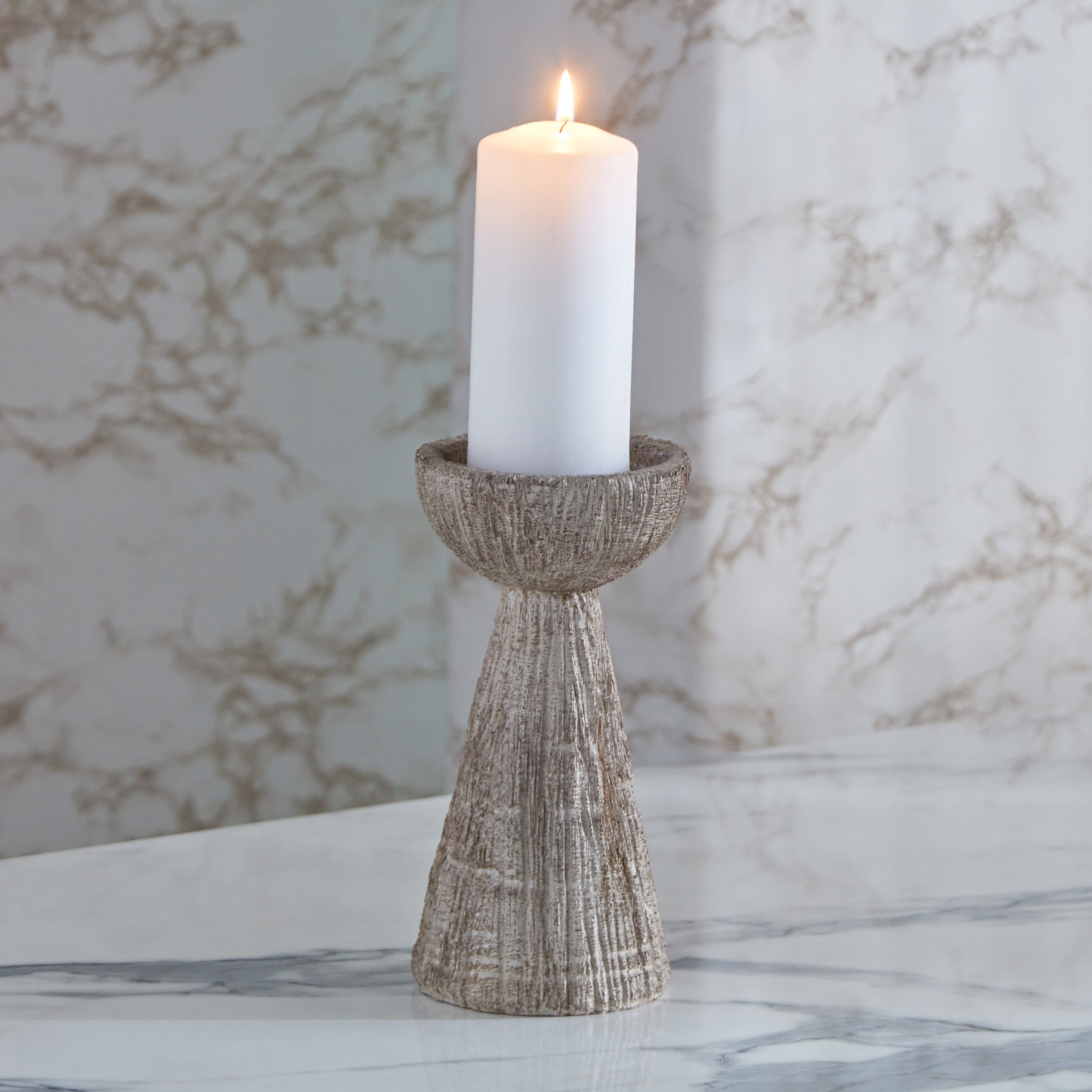 حامل شموع بوليريسين بلمسة تشطيب طبيعية من رابك - 10x10x20 سم-hbxlivingroom-decorandaccessories-candleholders-image-1