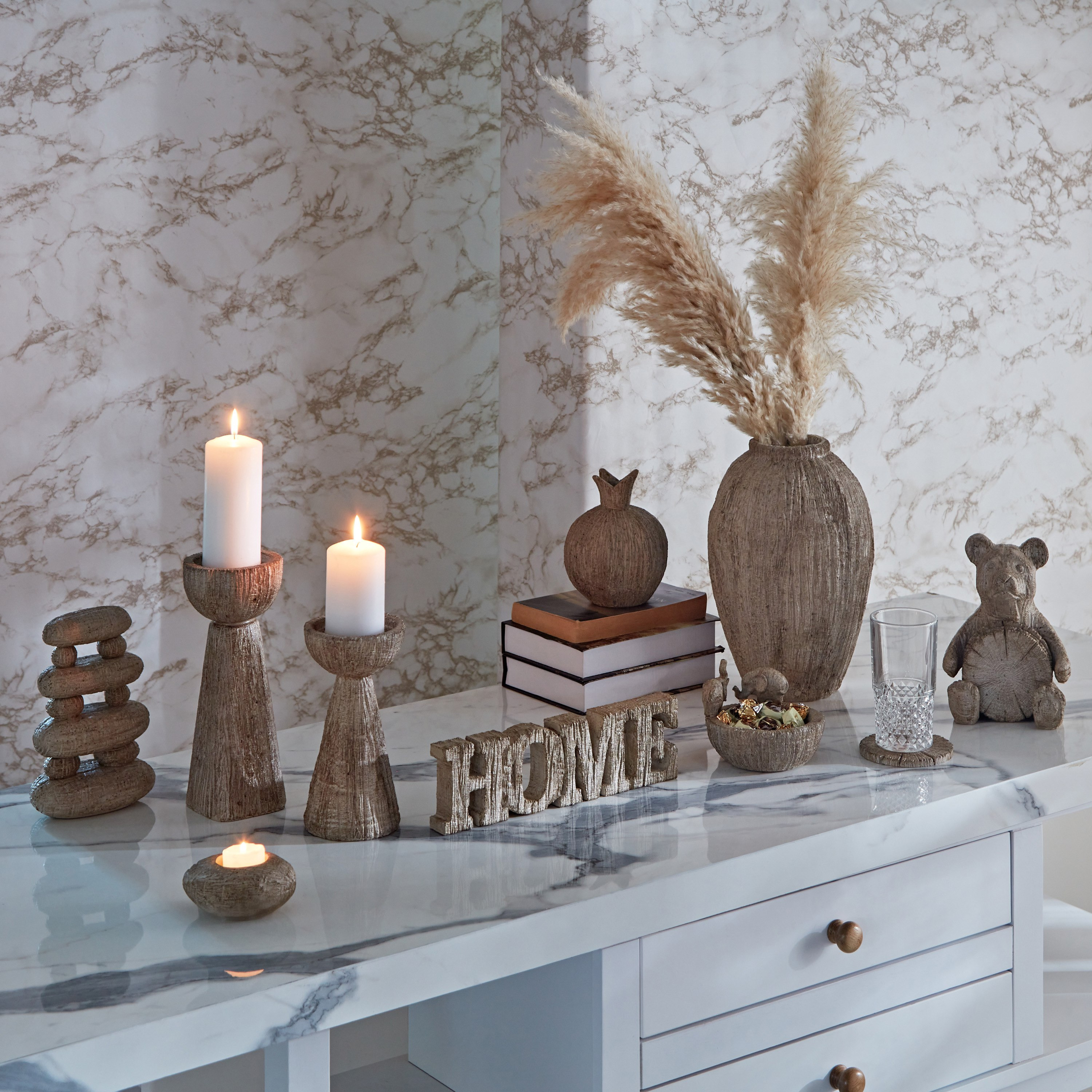 حامل شموع بوليريسين بلمسة تشطيب طبيعية من رابك - 10x10x20 سم-hbxlivingroom-decorandaccessories-candleholders-image-4