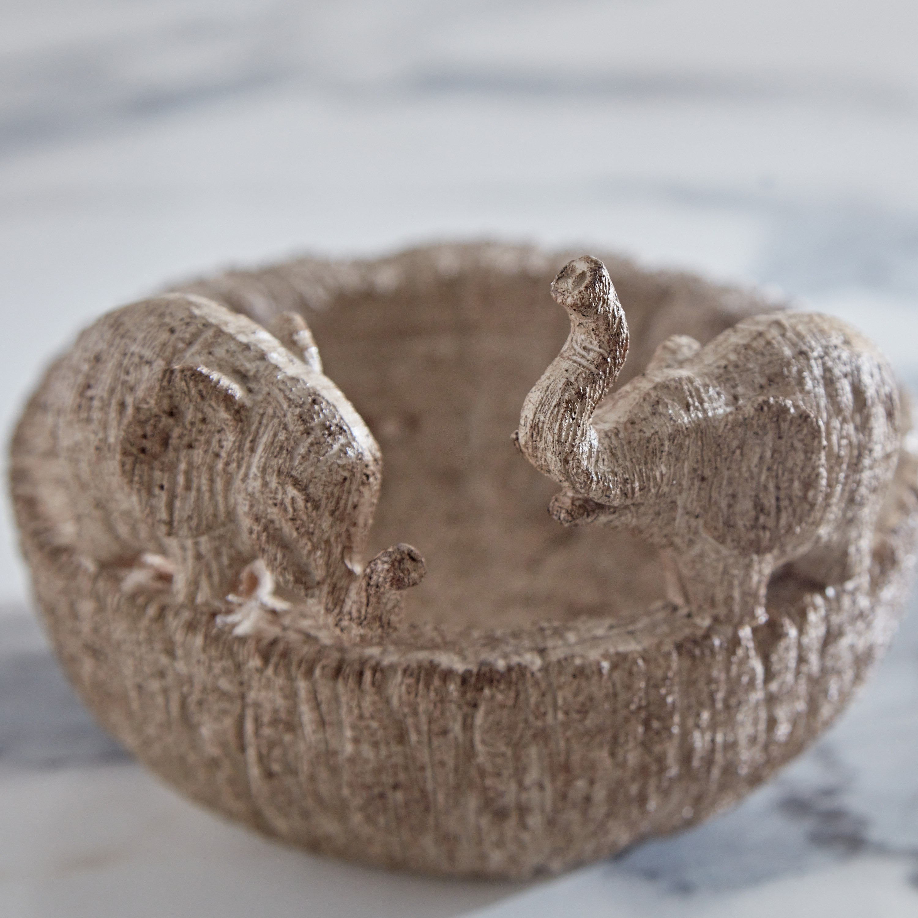 وعاء ديكور بوليريسين بتصميم فيل من راباك - 13x13x10 سم-hbxdecorandfurnishings-homeaccessories-bowls-image-3