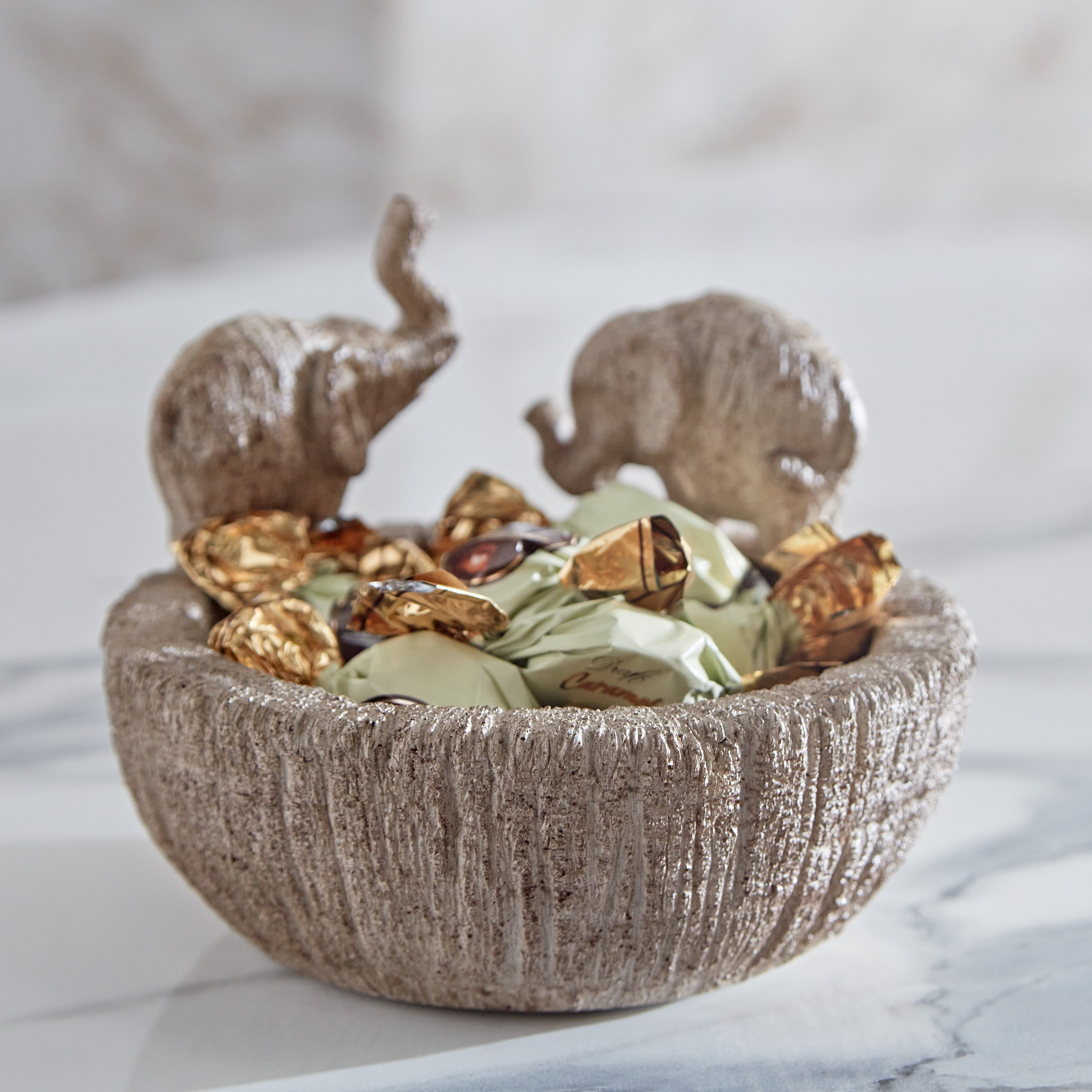 وعاء ديكور بوليريسين بتصميم فيل من راباك - 13x13x10 سم-hbxdecorandfurnishings-homeaccessories-bowls-image-1