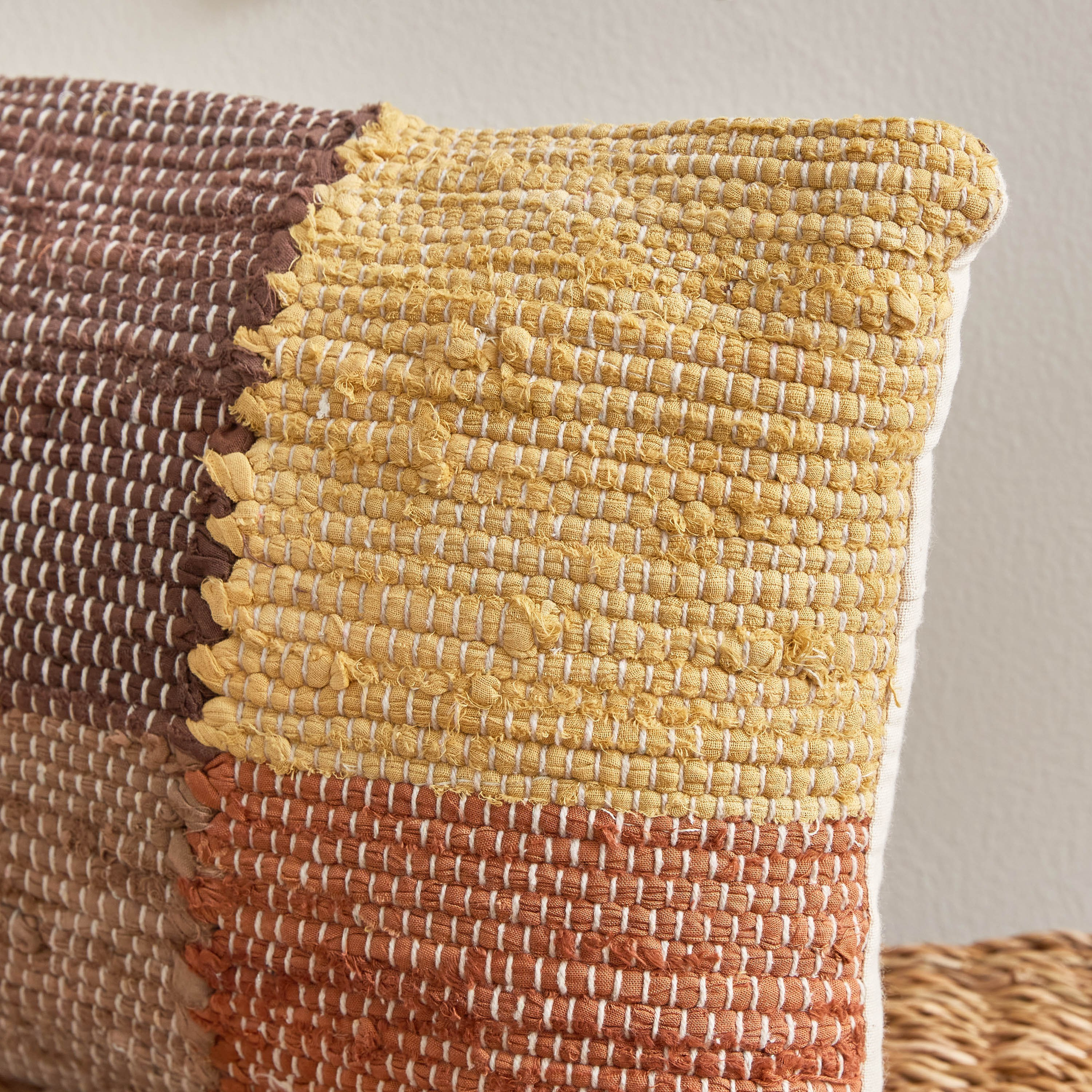 وسادة محشوة بالقطن المعاد تدويره من بليس - 30x50 سم-hbxlivingroom-furnishings-cushionsandcovers-filledcushions-image-2