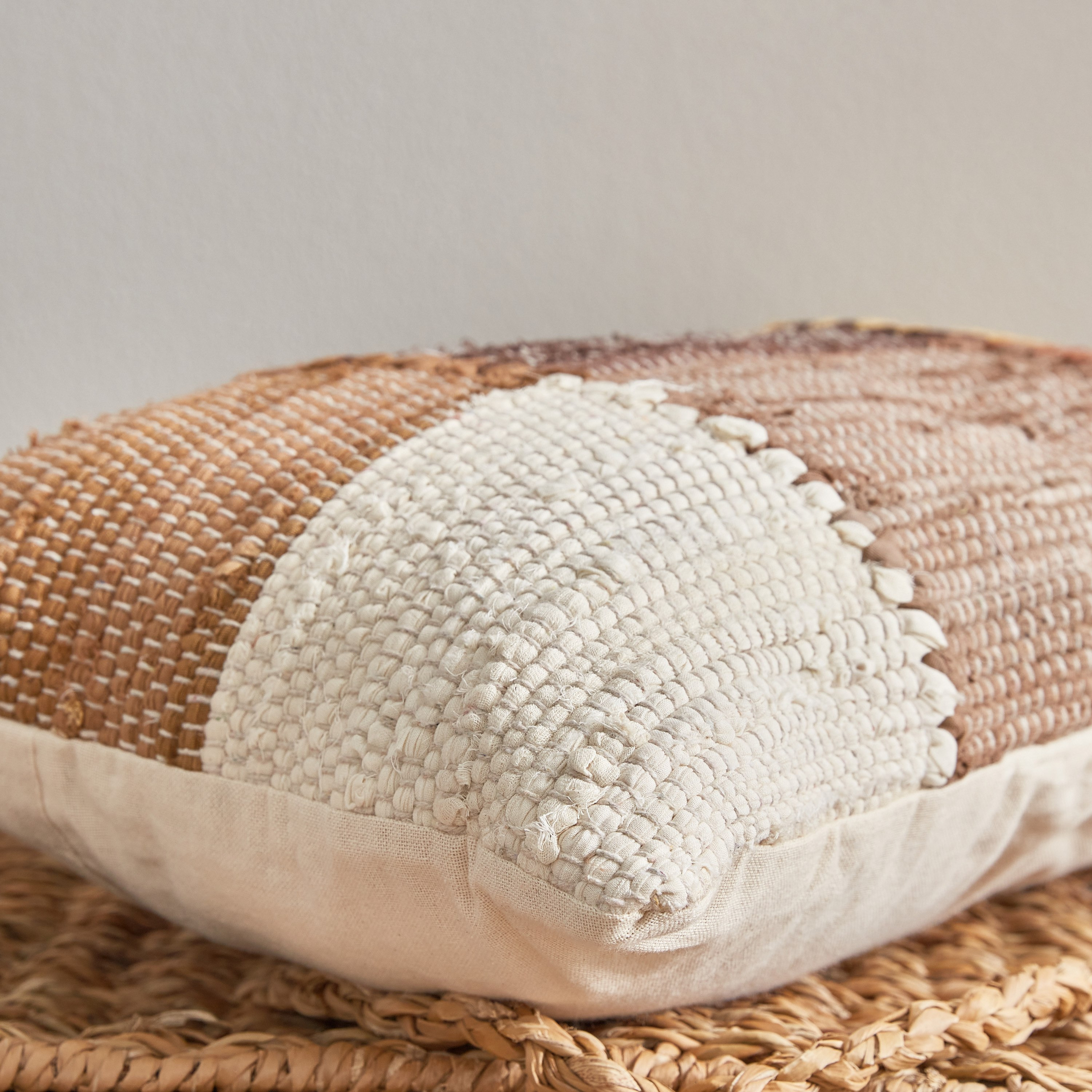 وسادة محشوة بالقطن المعاد تدويره من بليس - 30x50 سم-hbxlivingroom-furnishings-cushionsandcovers-filledcushions-image-3