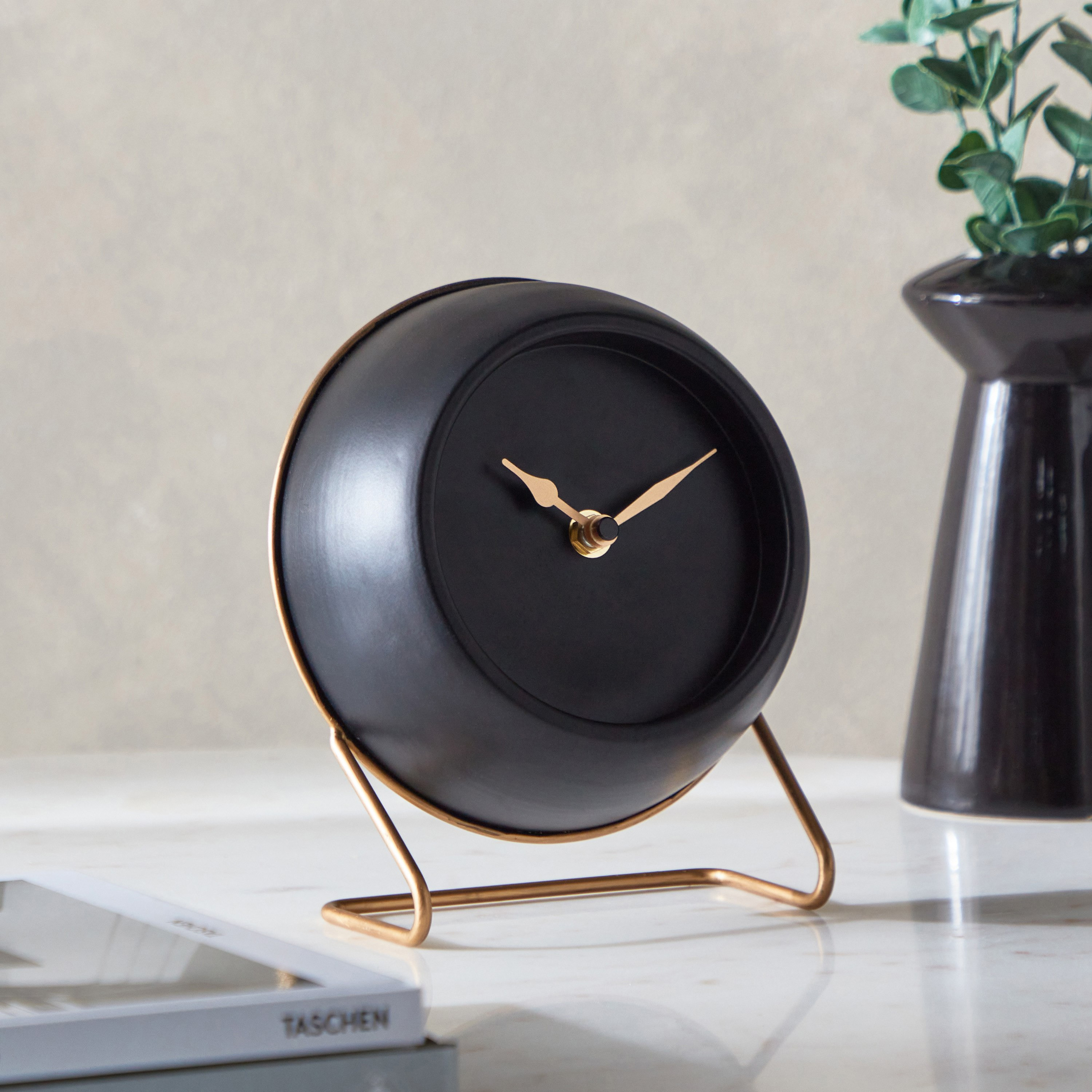 ساعة طاولة معدن من زيل- 16x12x18 سم-hbxhomeware-hbxdecorandfurnishings-image-1