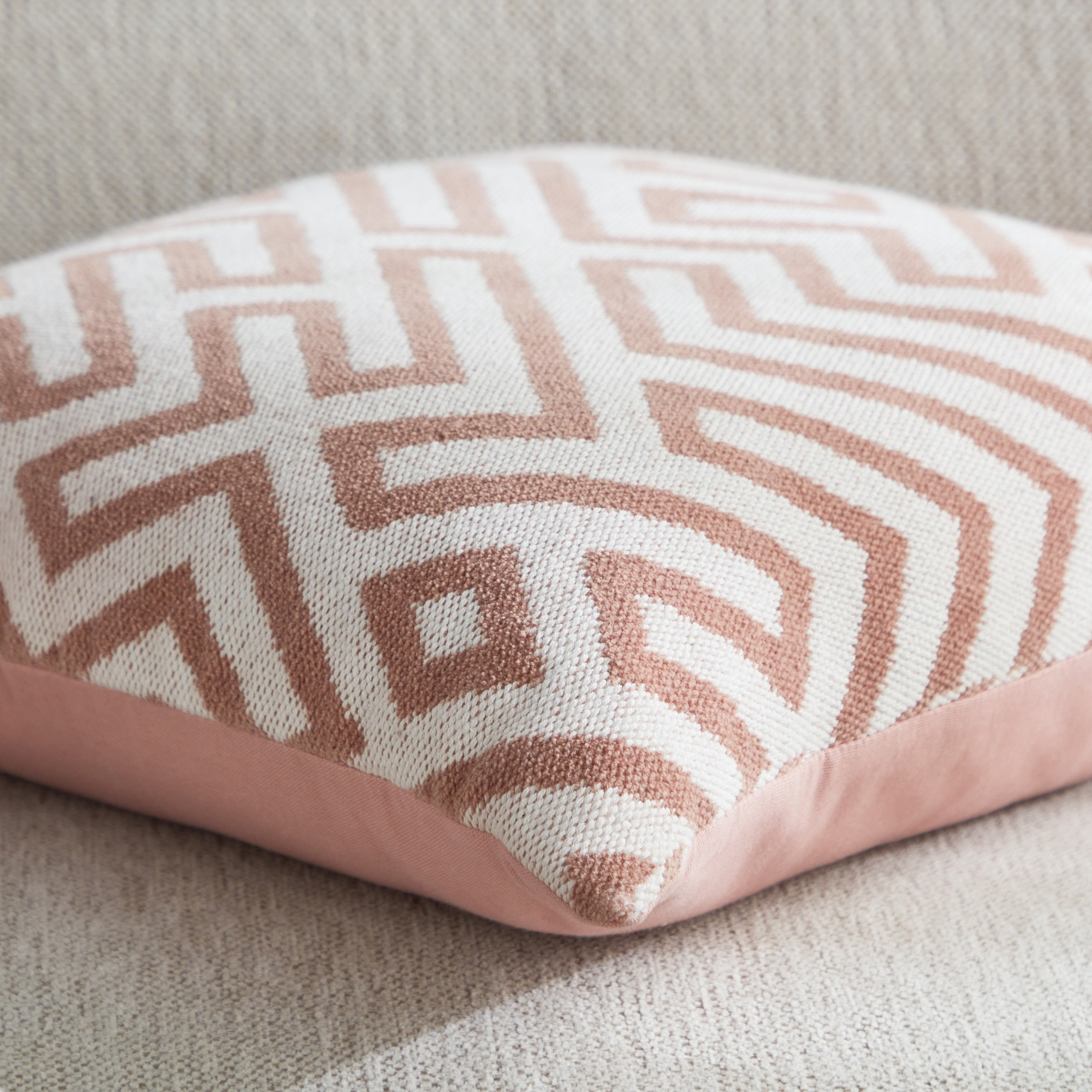 Meknes Cotton Jacquard Cushion - 50x50 cm-hbxlivingroom-furnishings-cushionsandcovers-filledcushions-image-3