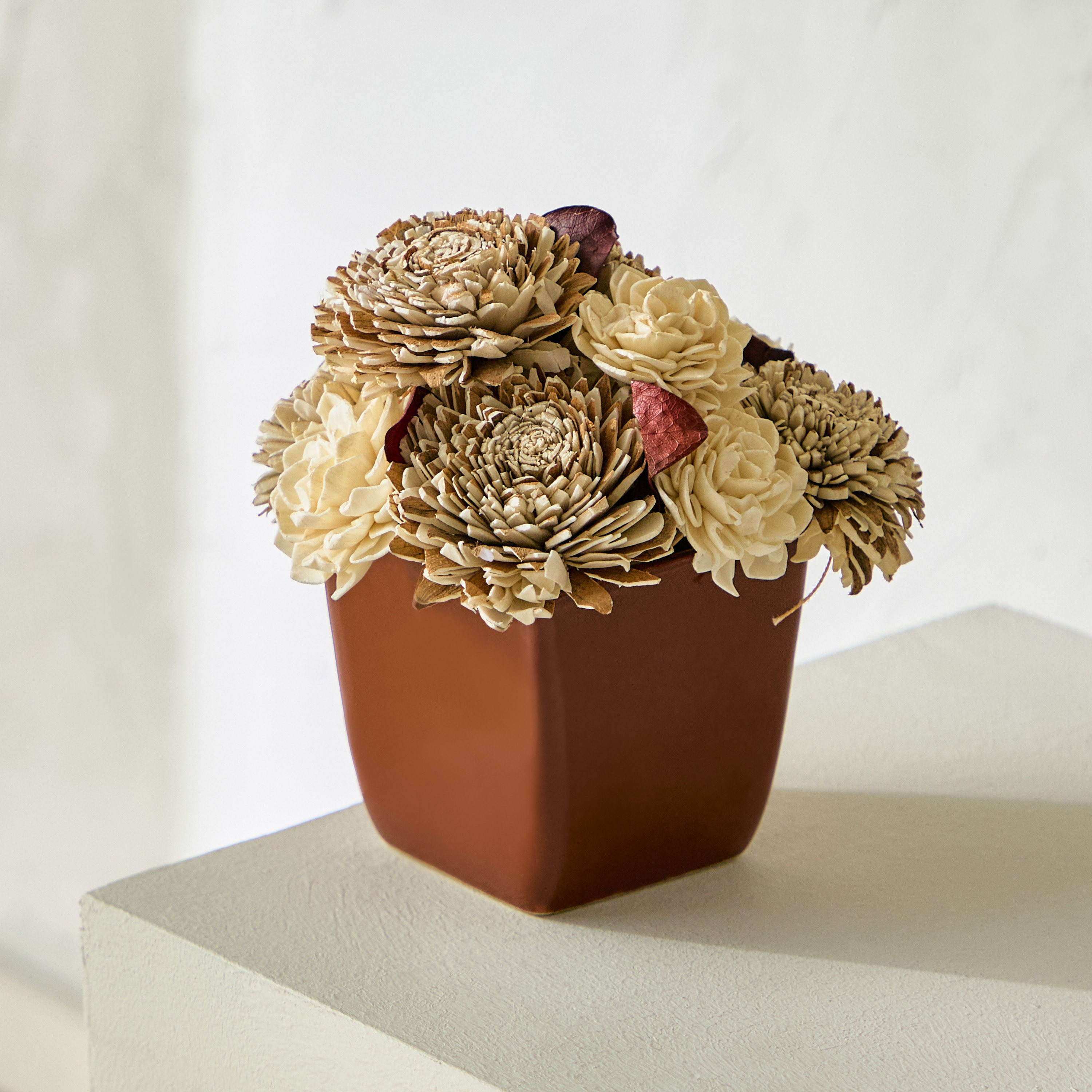 Medley Shola Flower Ceramic Potted Plant - 16 cm-hbxdecorandfurnishings-homeaccessories-artificialflowersandplants-image-1