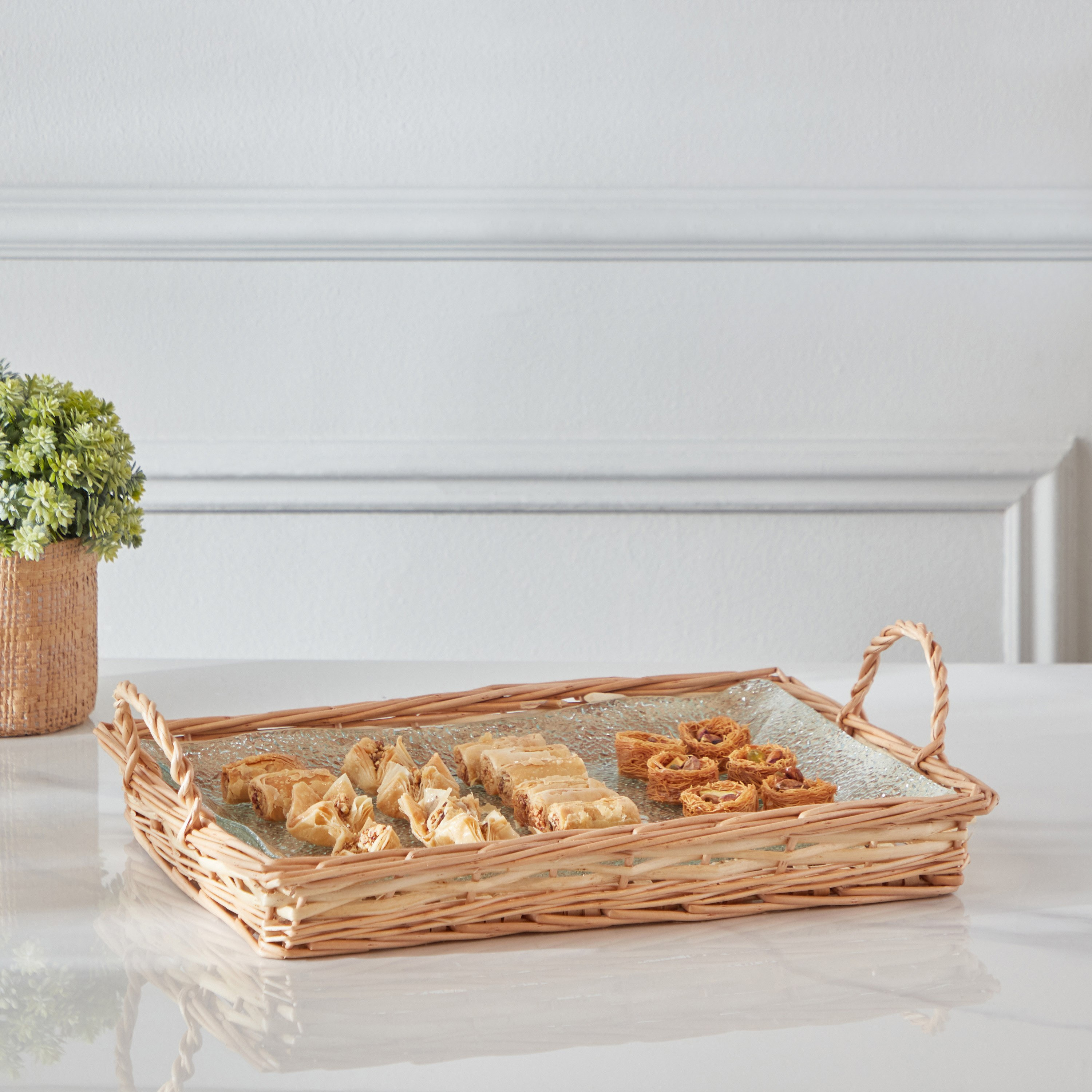 طقم صواني تقديم زجاج قطعتين من منيماليست-hbxdecorandfurnishings-tabletop-serveware-image-1