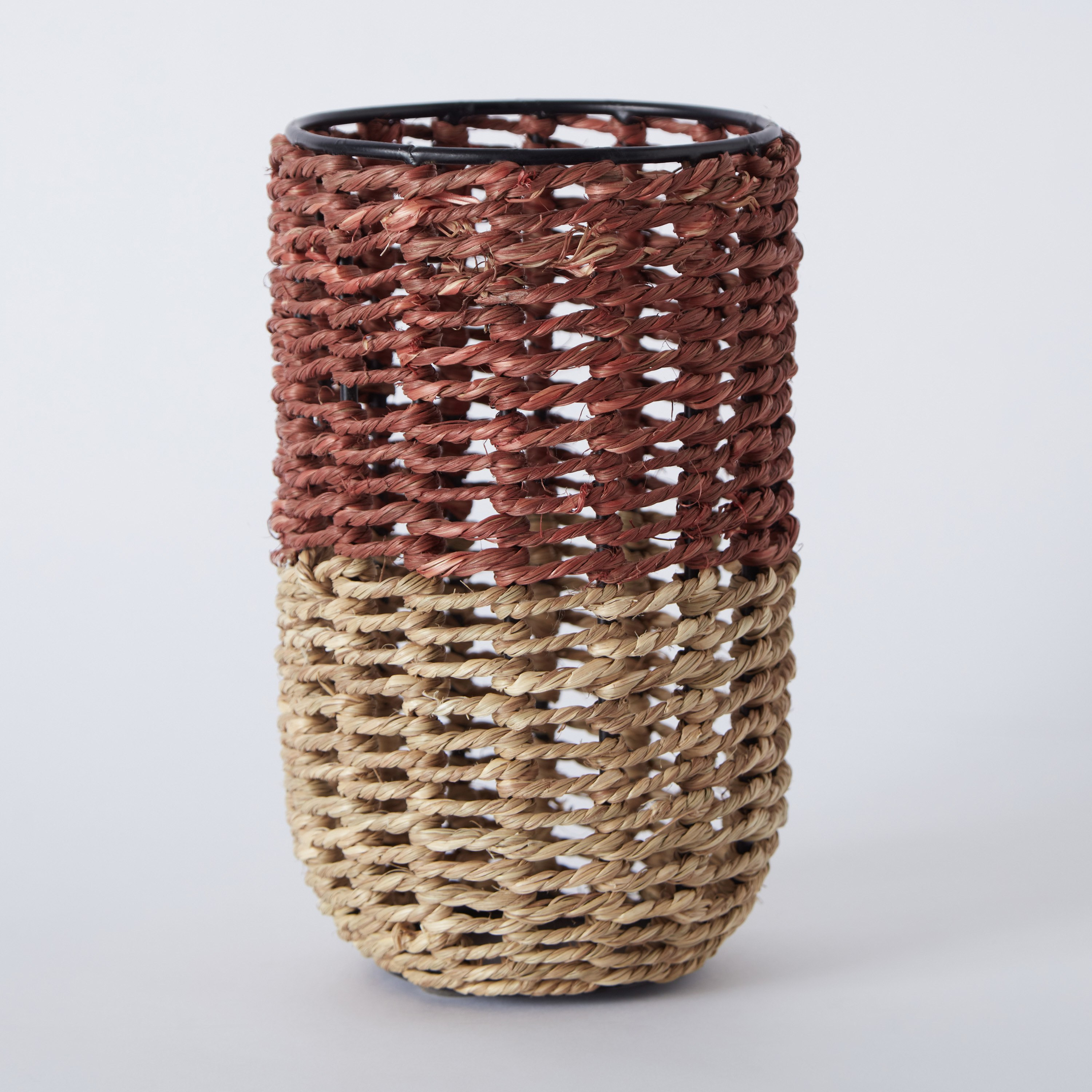 مزهرية أسطوانية بسلك معدن من سبلينديد - 12x12x21 سم-hbxbedroom-decorandaccessories-vases-image-6