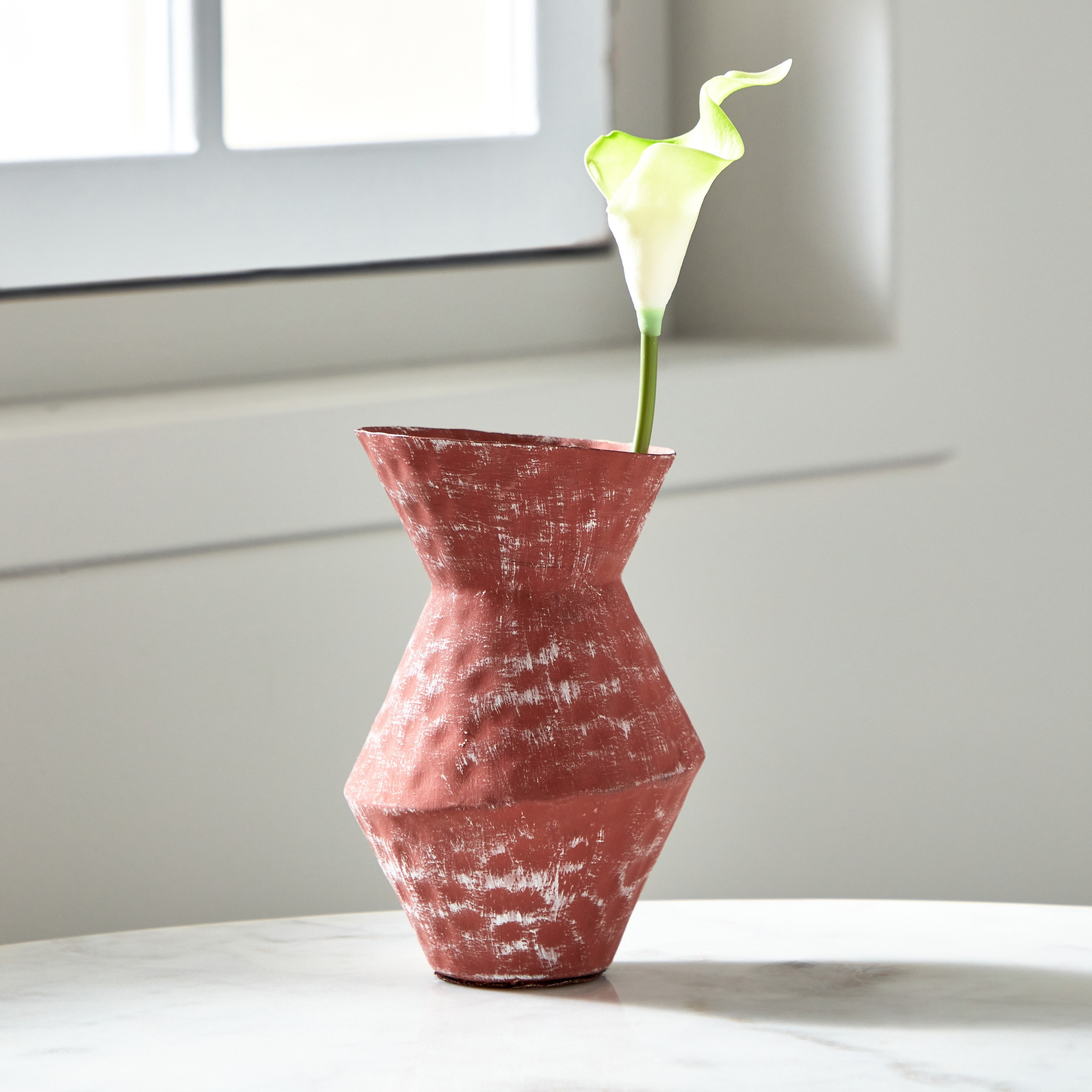 مزهرية معدن عصرية من سبلينديد - 11x16.5 سم-hbxbedroom-decorandaccessories-vases-image-1