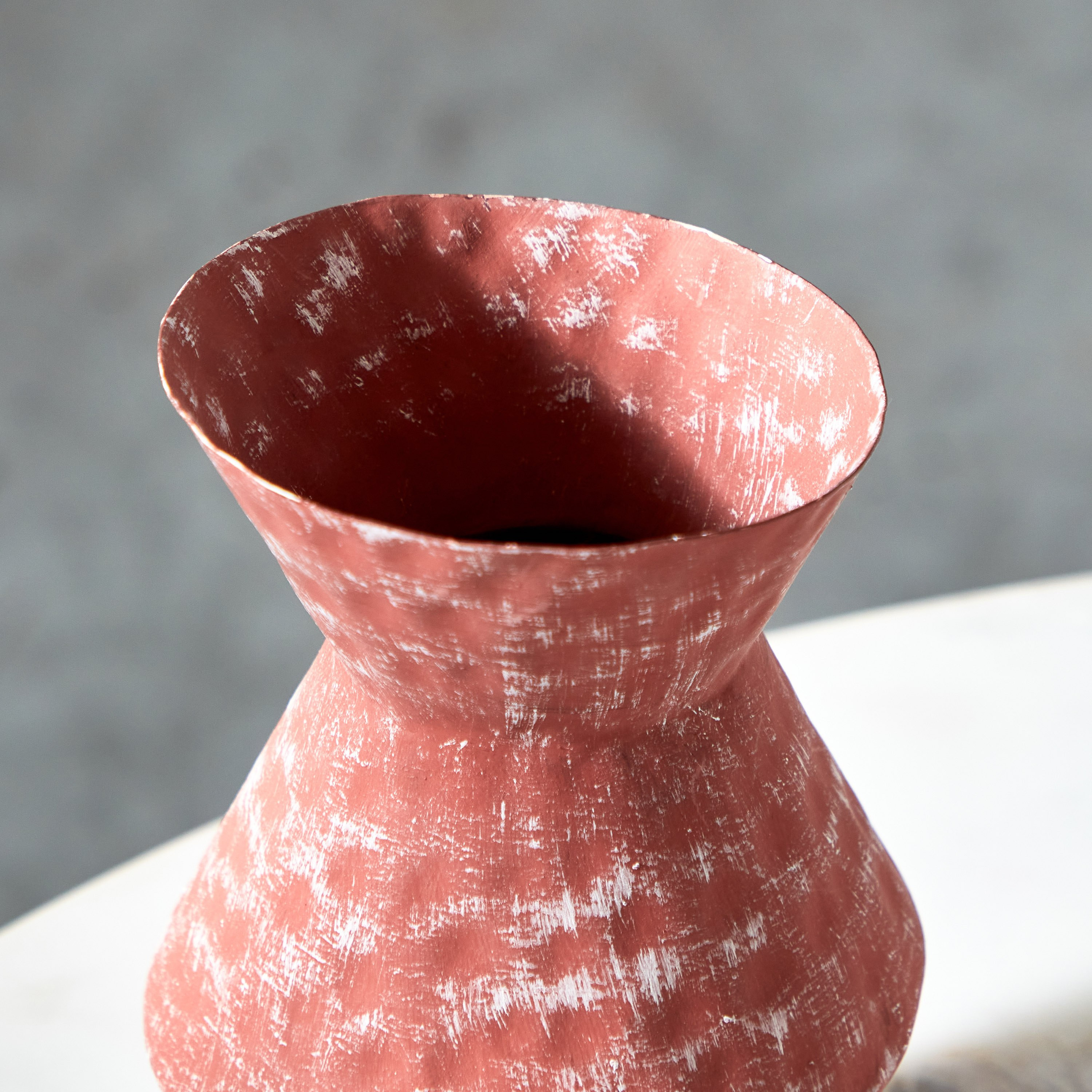 مزهرية معدن عصرية من سبلينديد - 11x16.5 سم-hbxbedroom-decorandaccessories-vases-image-3