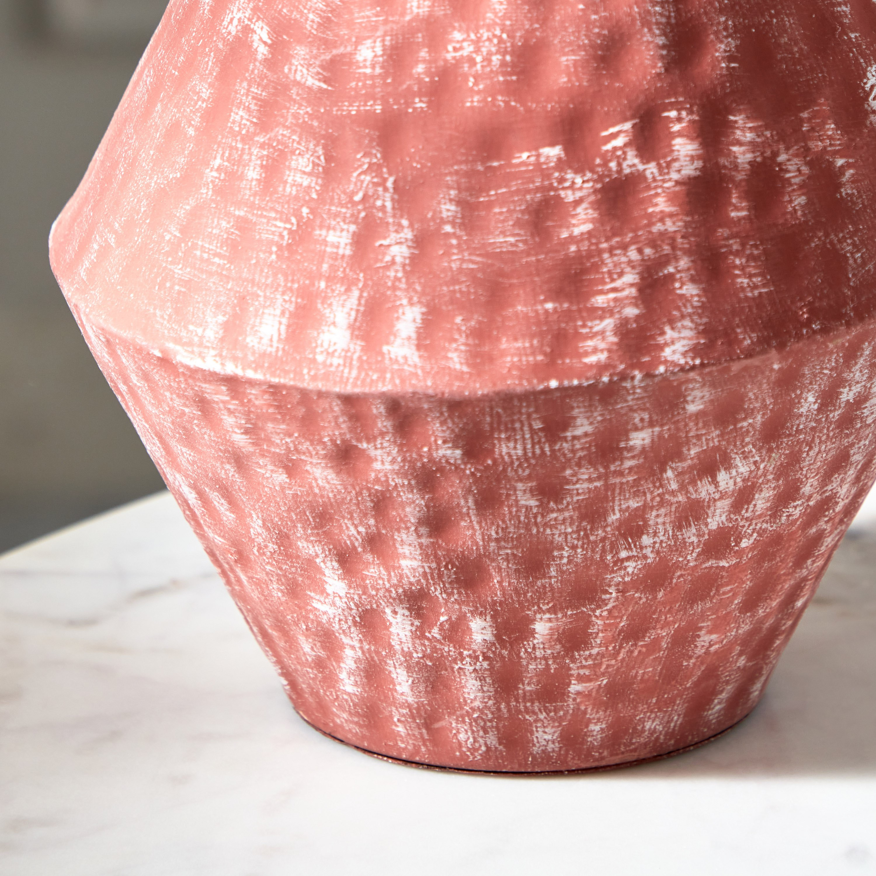 مزهرية إناء معدن عصرية من سبلينديد - 20x20x28 سم-hbxbedroom-decorandaccessories-vases-image-4