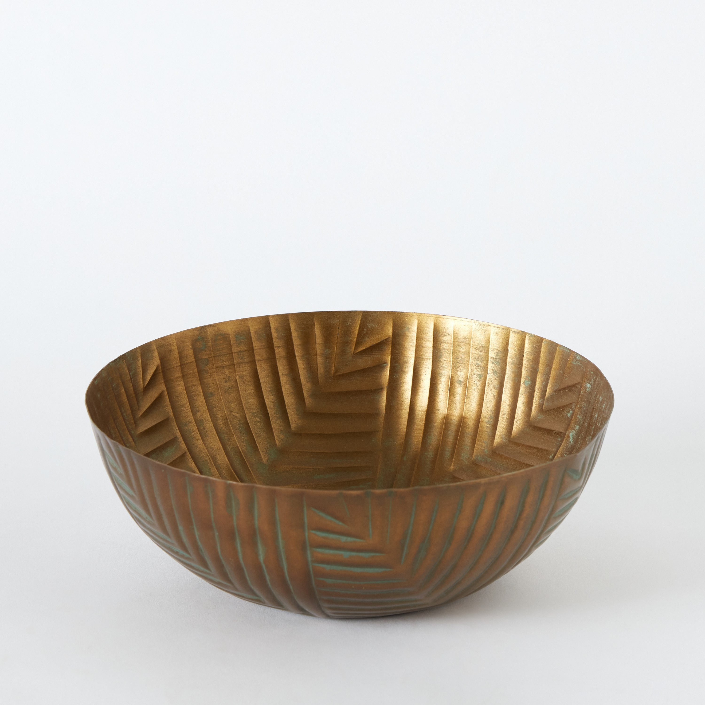 وعاء ديكور معدن من سبلينديد - 22x22x7 سم-hbxdecorandfurnishings-homeaccessories-bowls-image-6