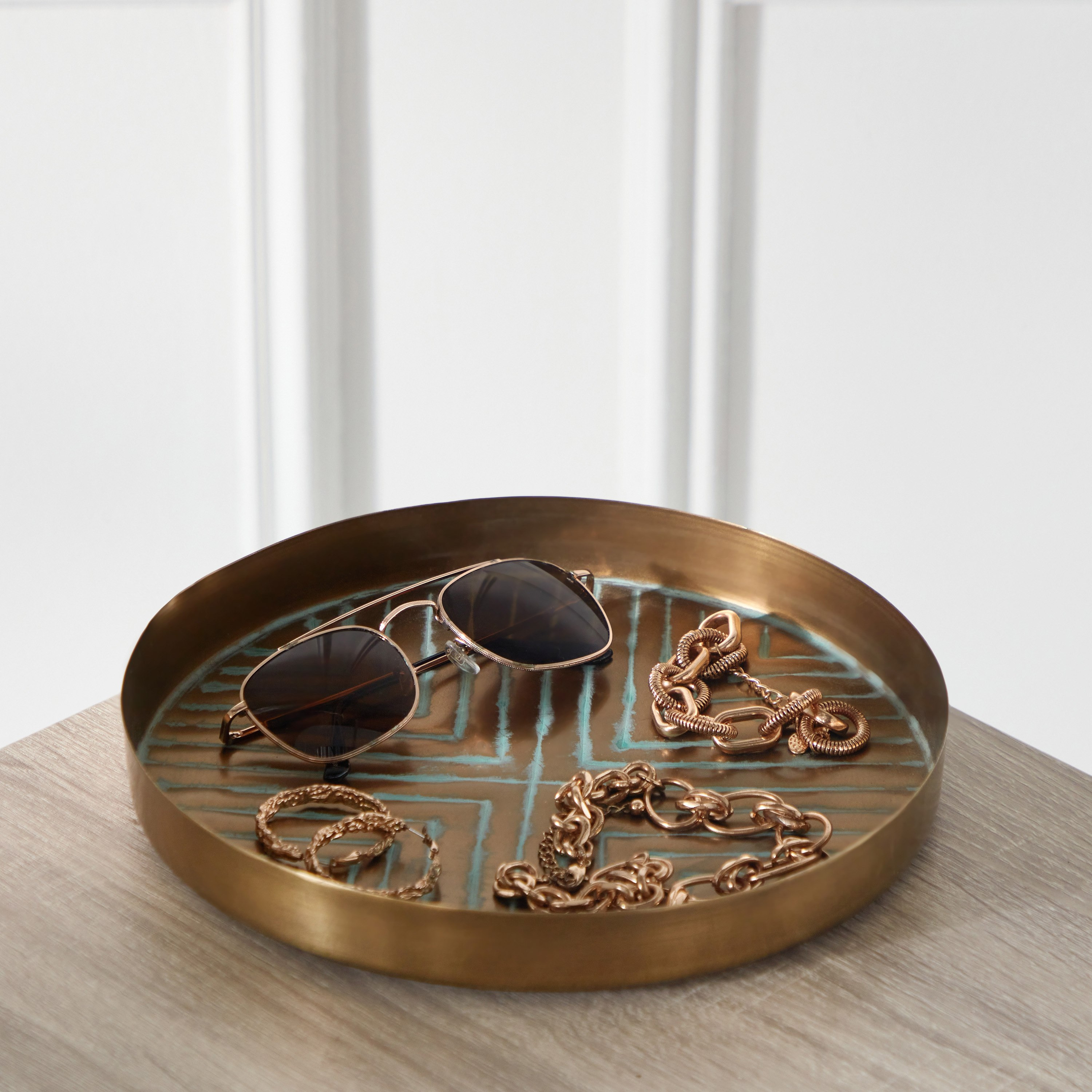 صحن ديكور معدن - سبلينديد - 25x25x3 سم-hbxhomeware-hbxdecorandfurnishings-image-1