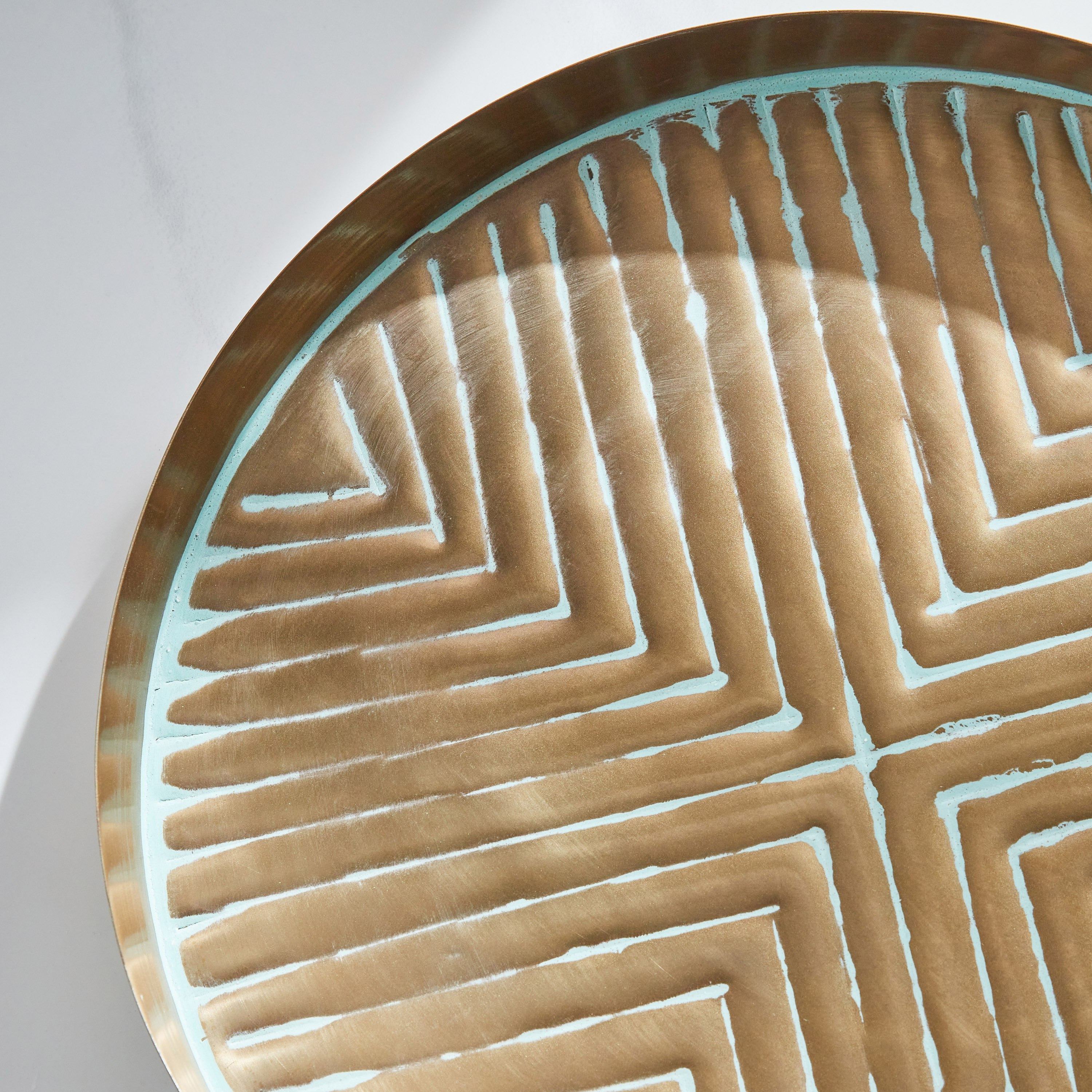 صحن ديكور معدن من سبلينديد - 31x31x3 سم-hbxhomeware-hbxdecorandfurnishings-image-3