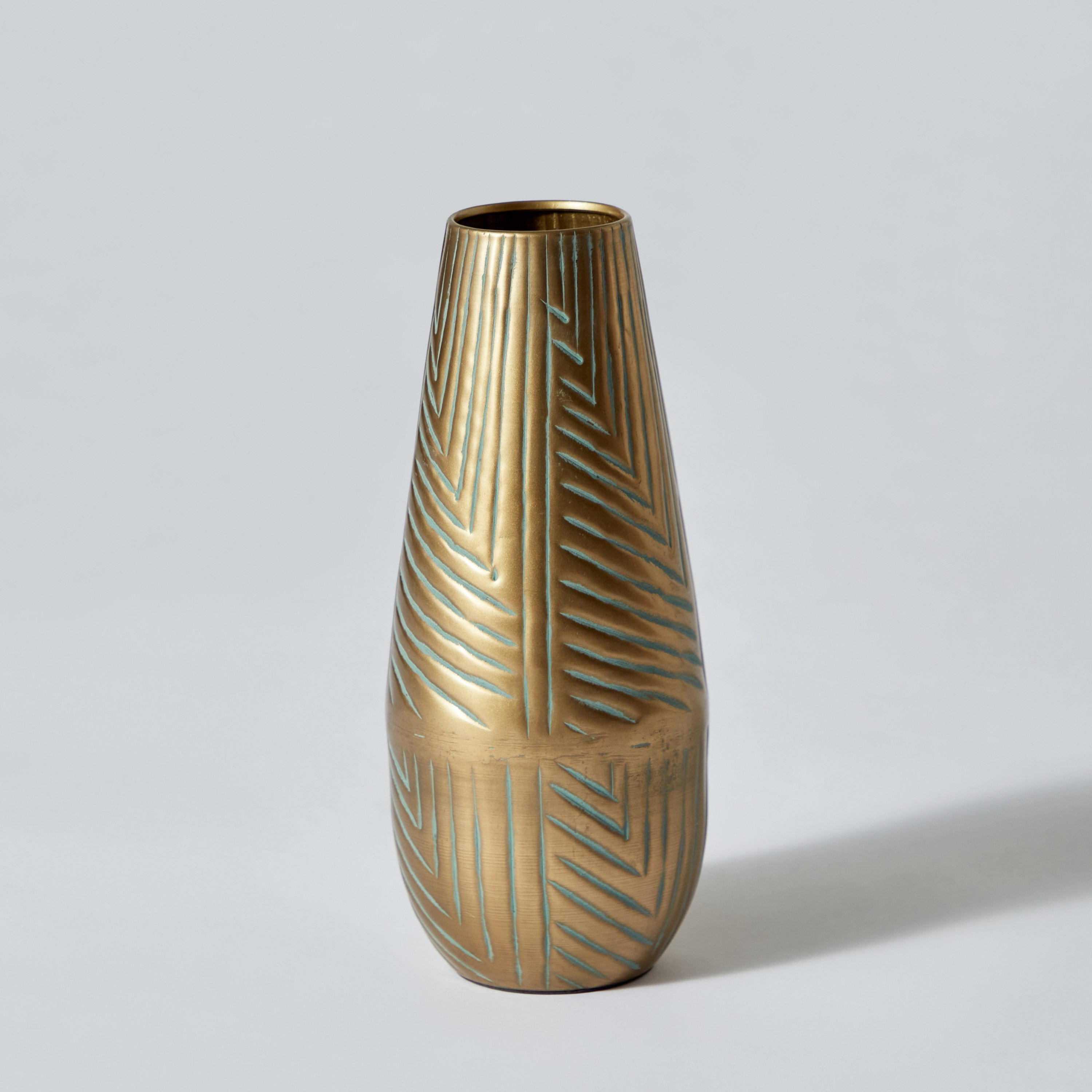 مزهرية طاولة معدنية من سبلينديد - 13x13x28 سم-hbxbedroom-decorandaccessories-vases-image-5