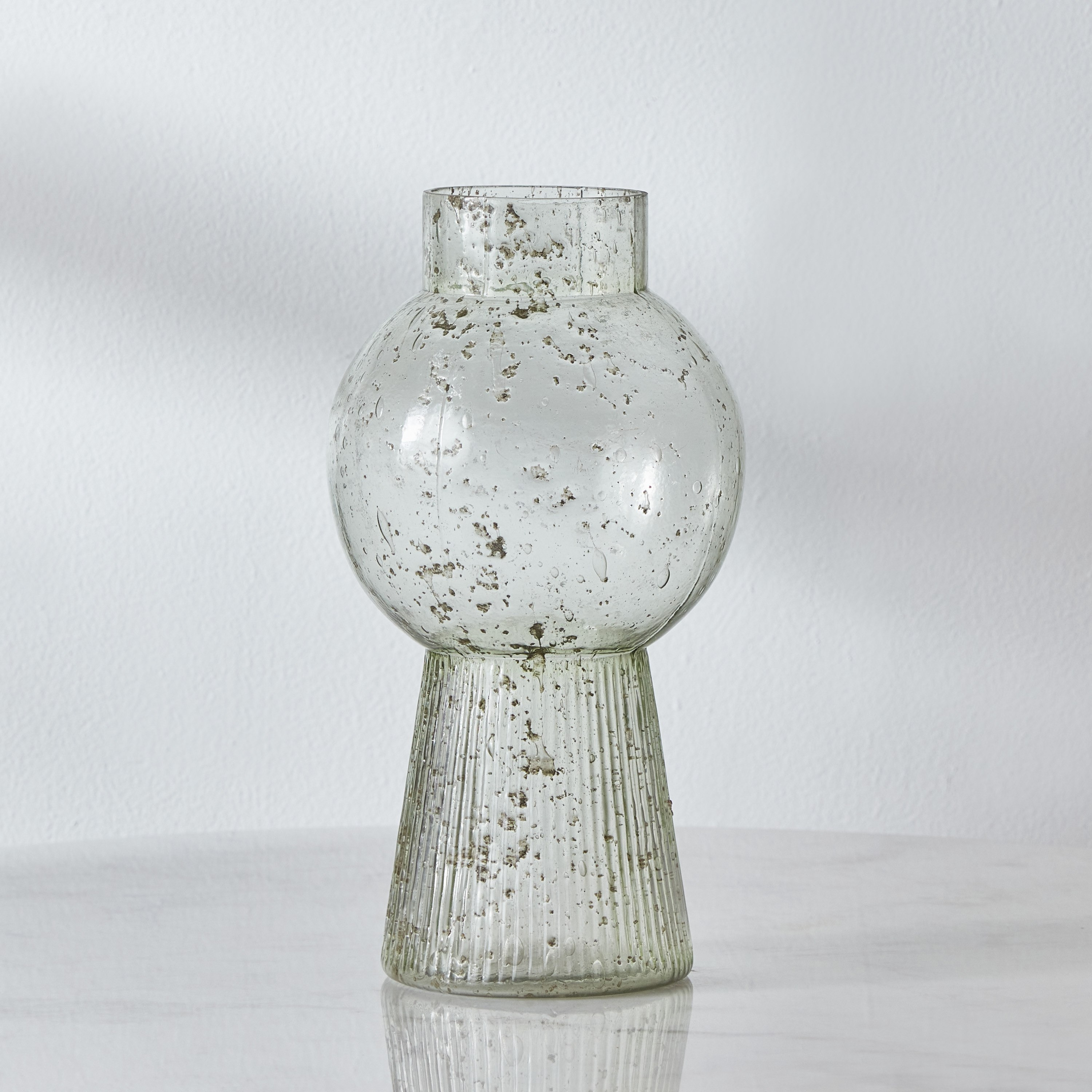 Splendid Funnel Glass Vase - 15x15x28 cm-hbxbedroom-decorandaccessories-vases-image-2