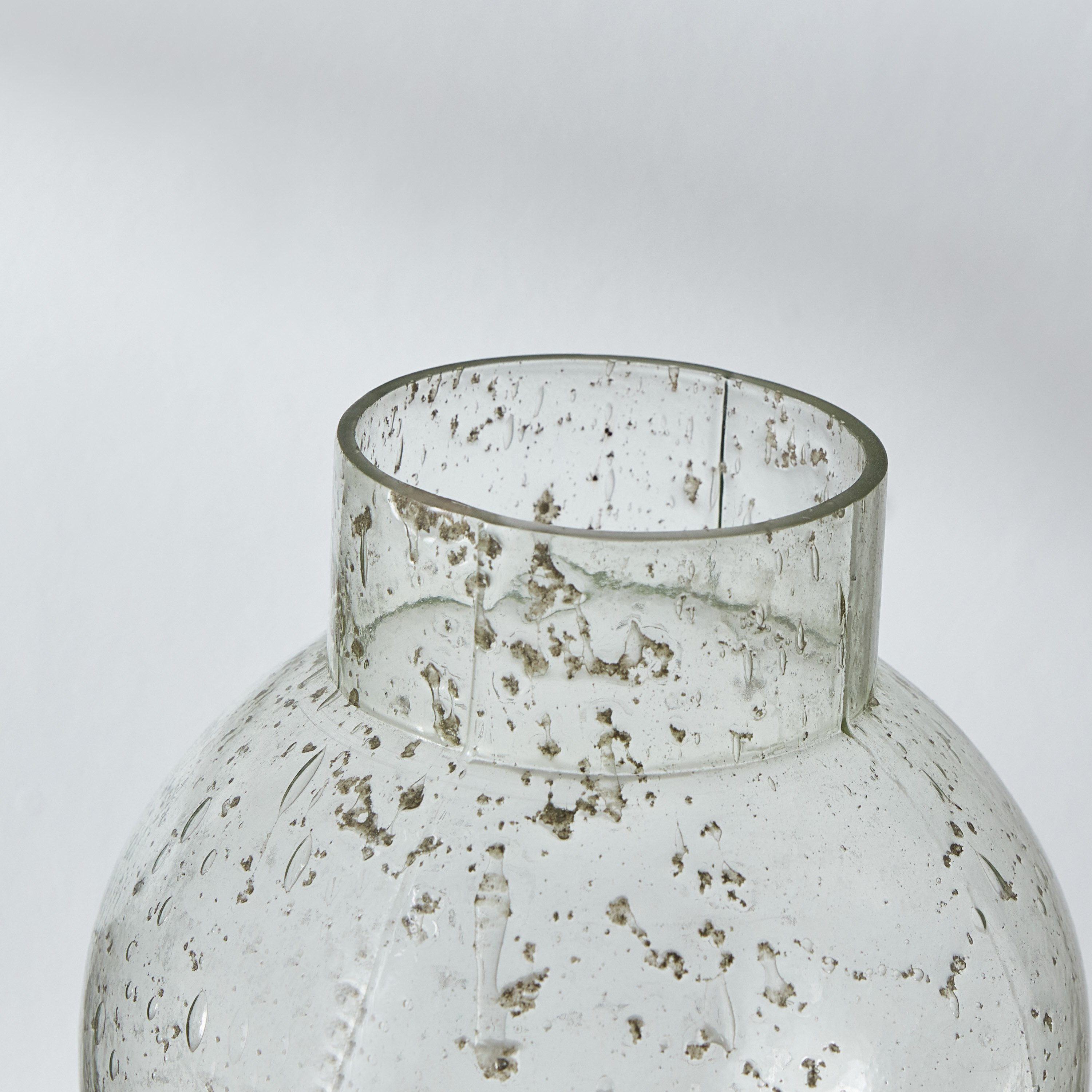 Splendid Funnel Glass Vase - 15x15x28 cm-hbxbedroom-decorandaccessories-vases-image-4
